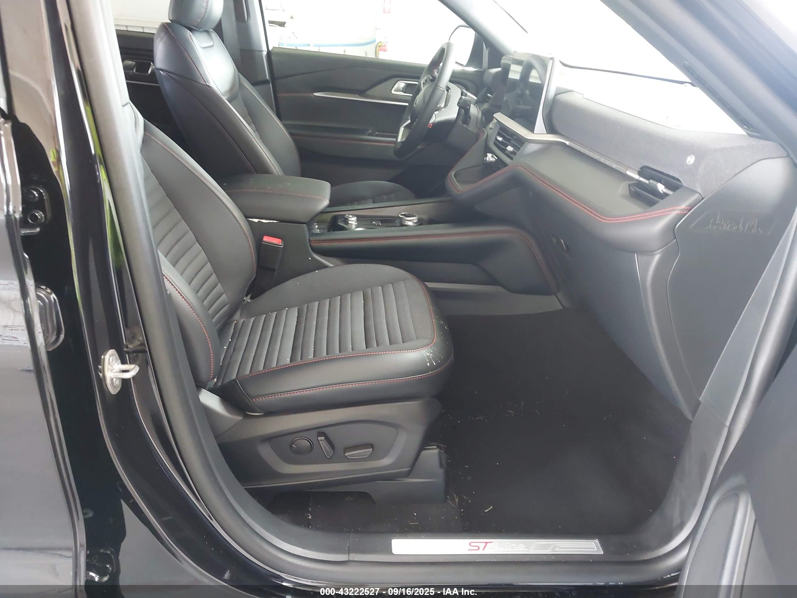 FORD EXPLORER image 5