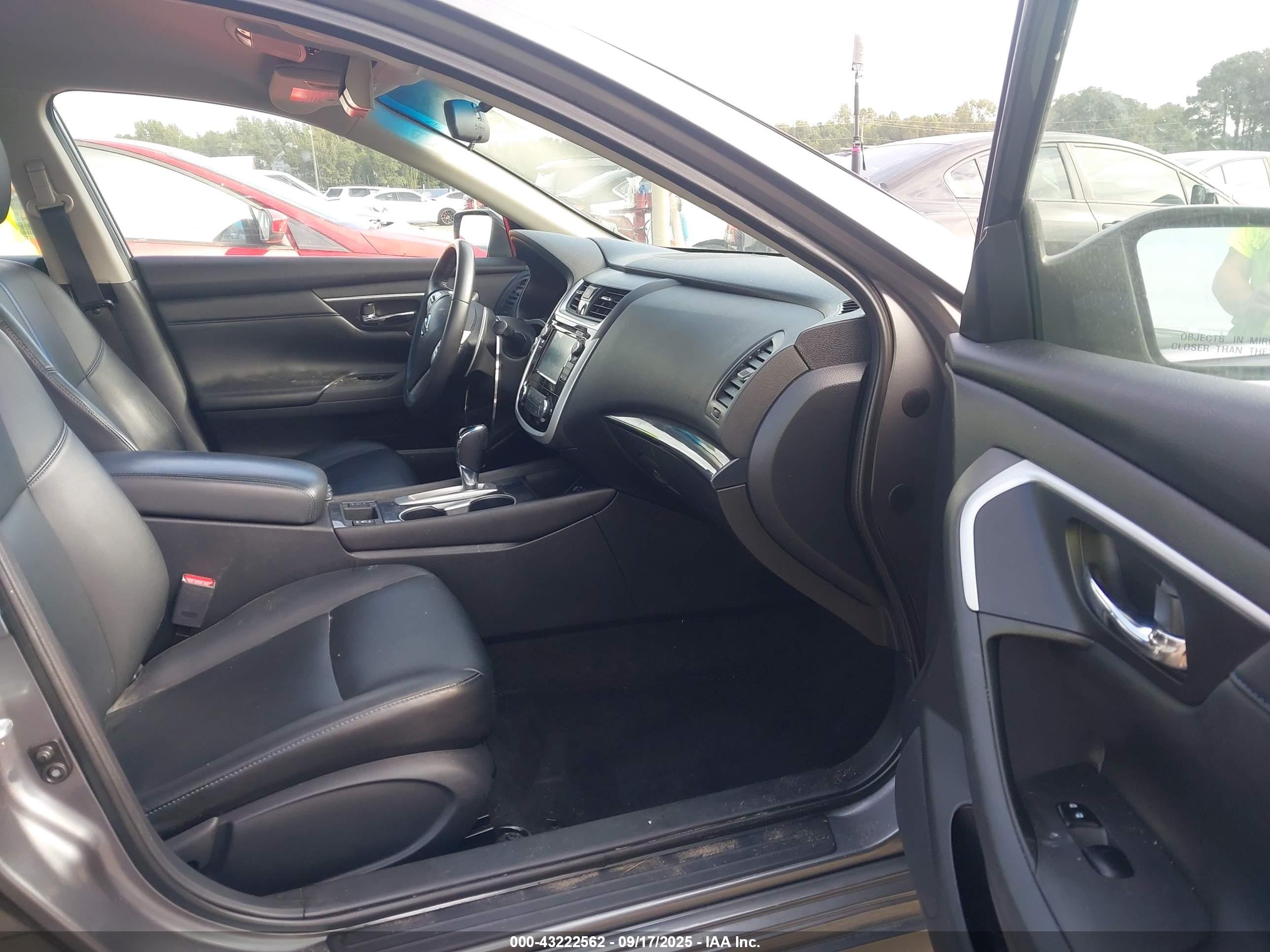 NISSAN ALTIMA image 5