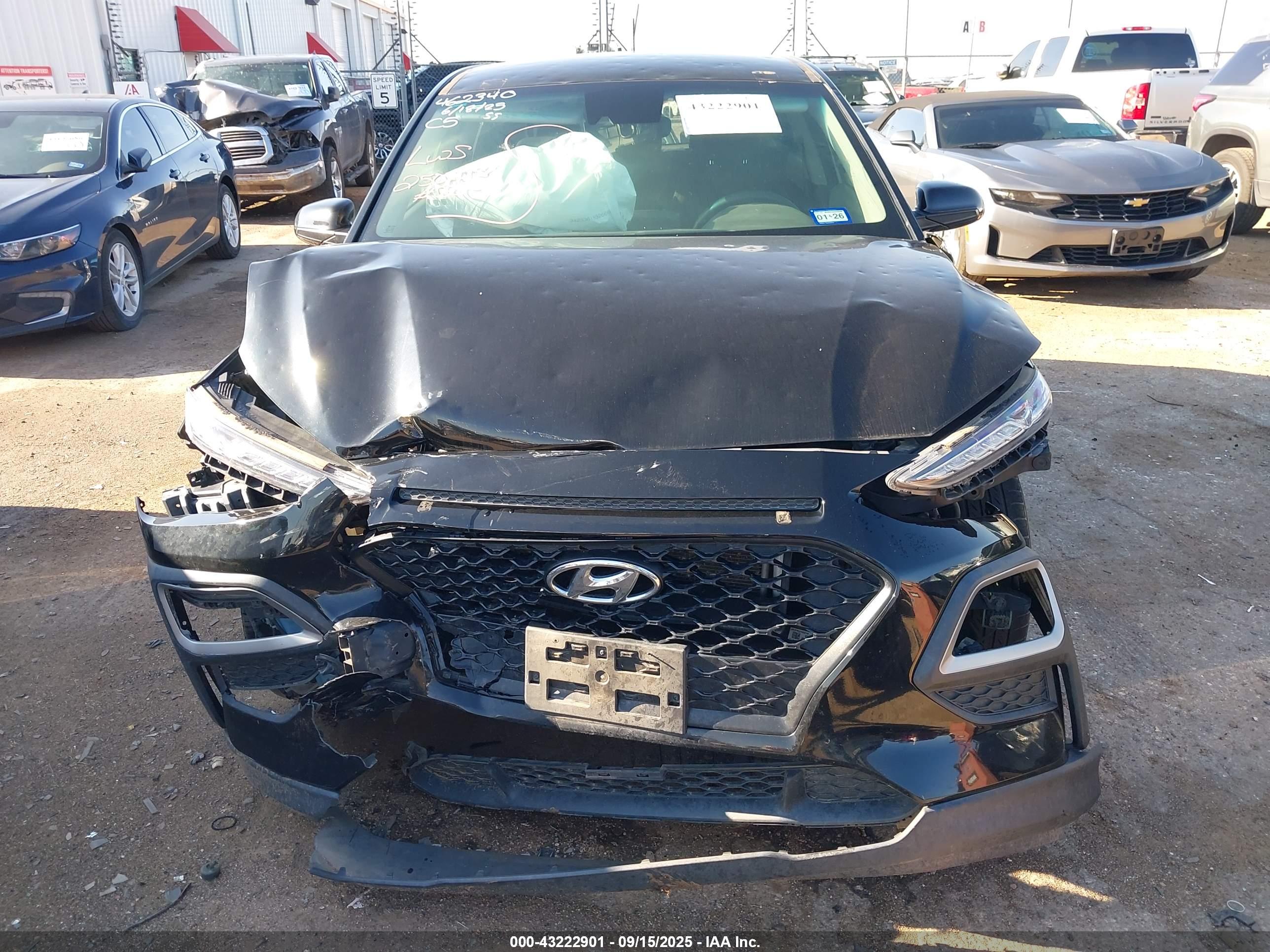 HYUNDAI KONA image 6