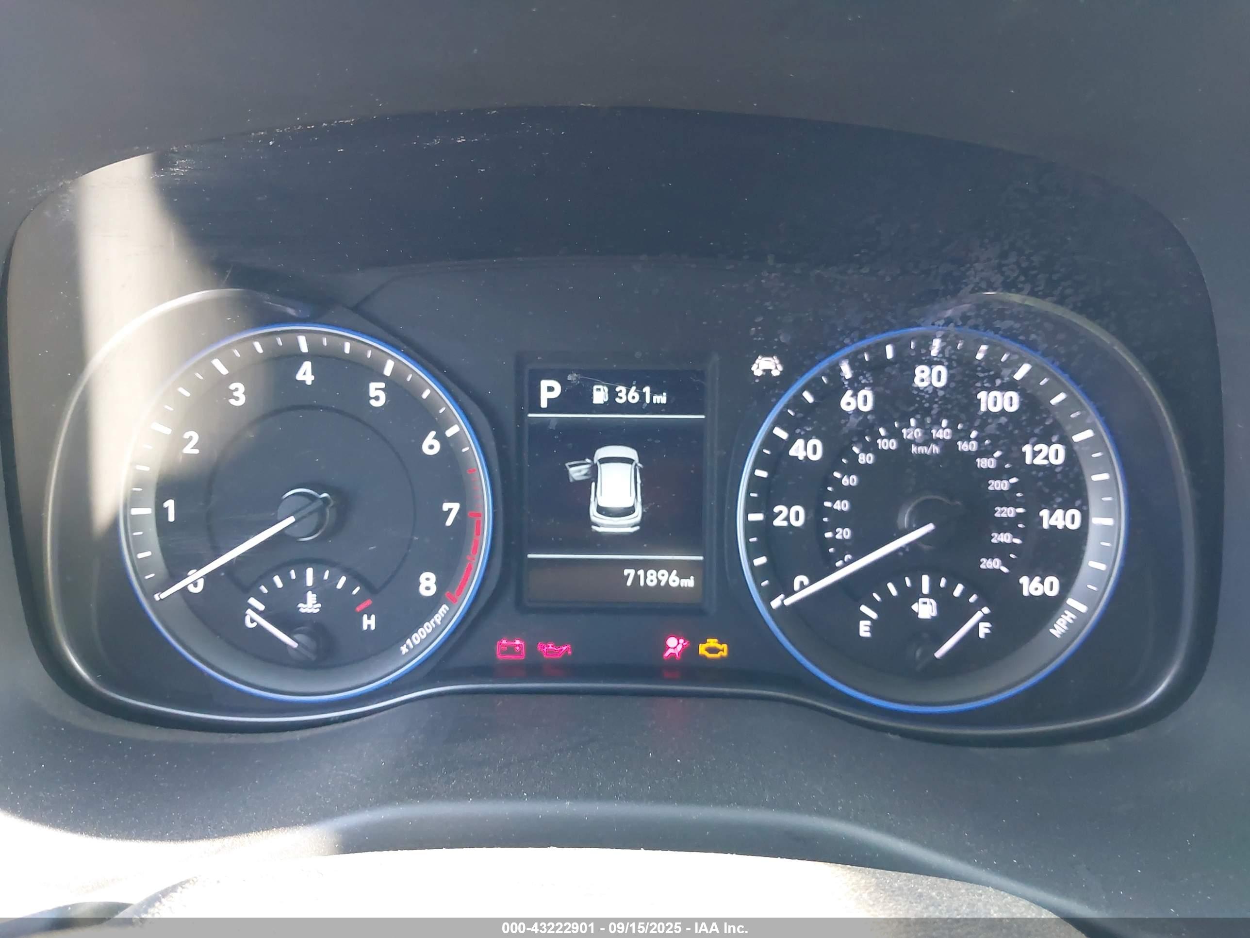 HYUNDAI KONA image 7
