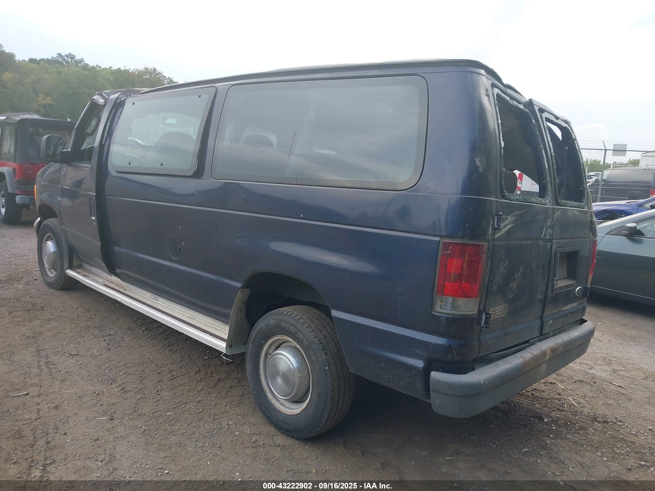 FORD E-350 image 3