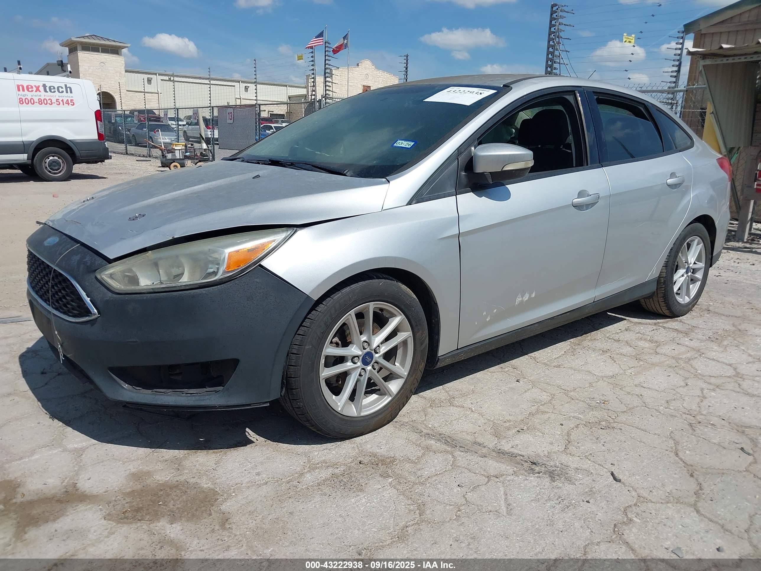 FORD FOCUS image 2
