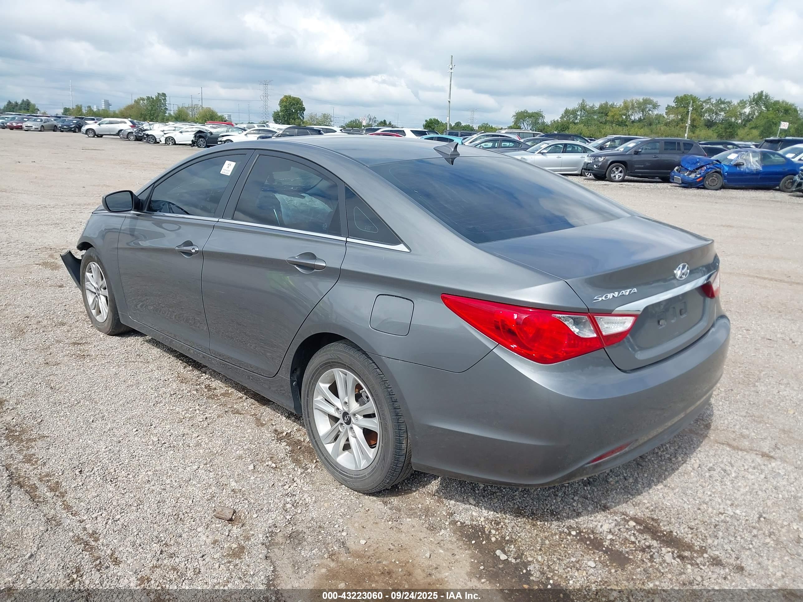 HYUNDAI SONATA image 3