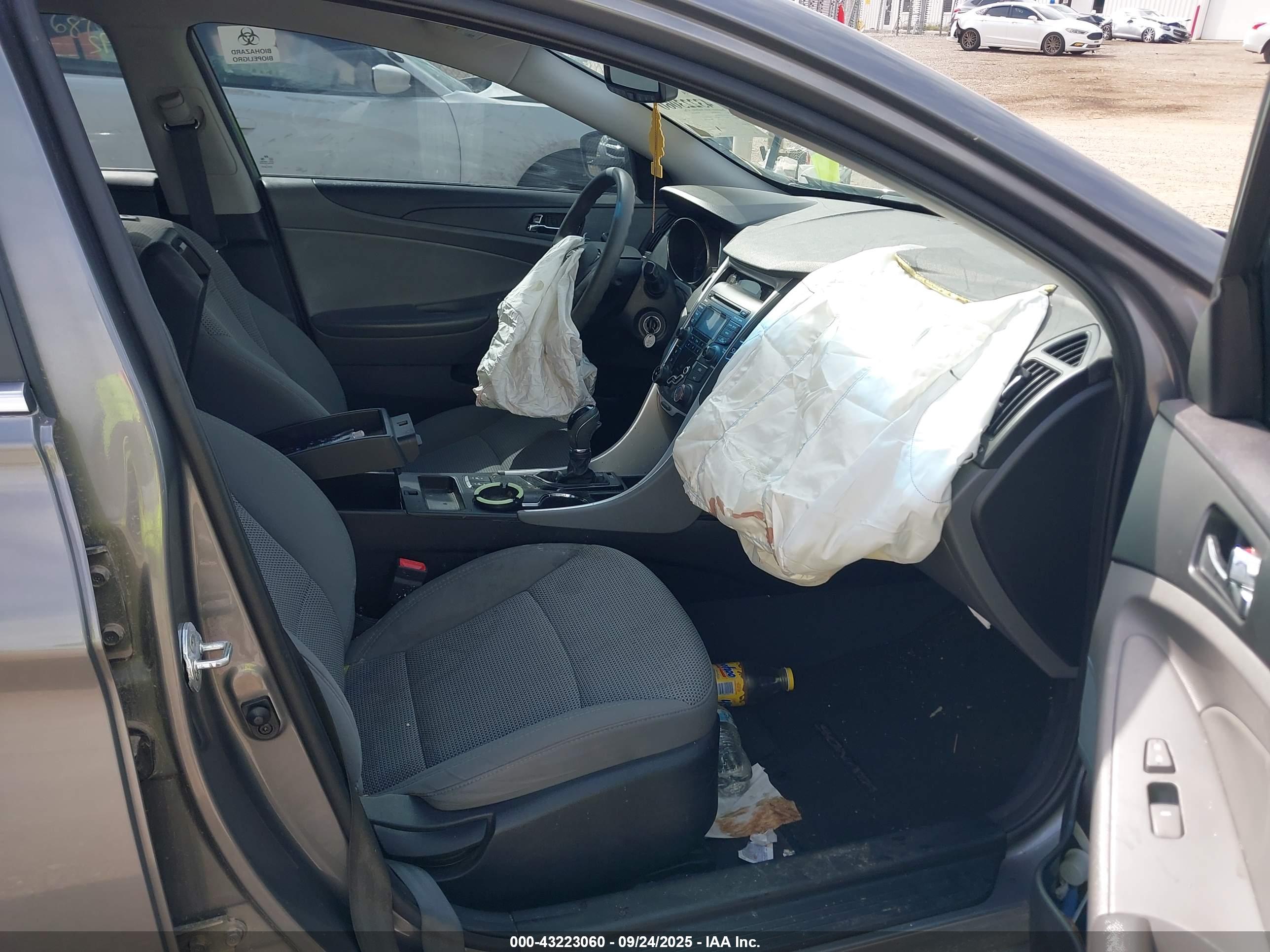 HYUNDAI SONATA image 5