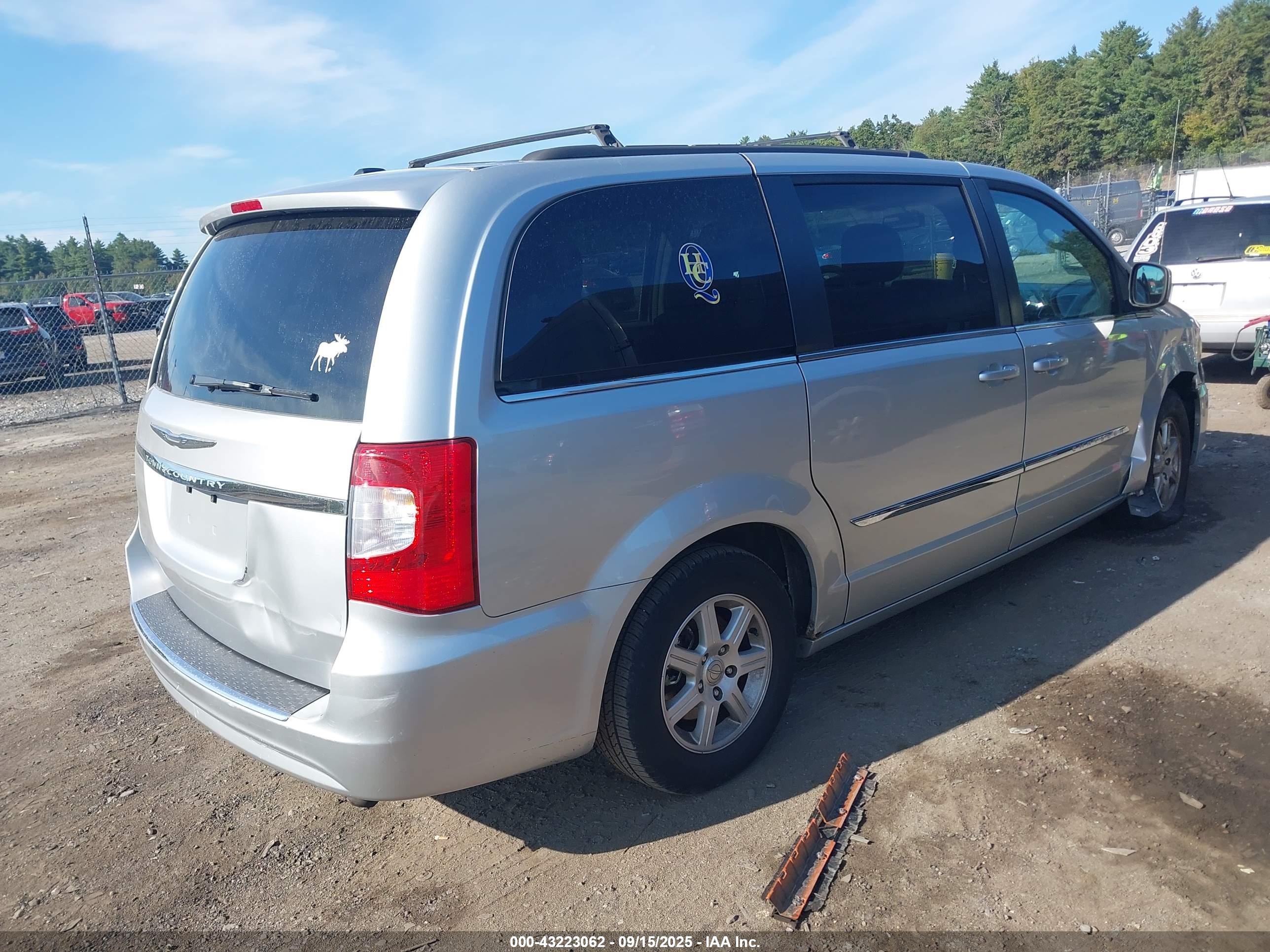 CHRYSLER TOWN image 4