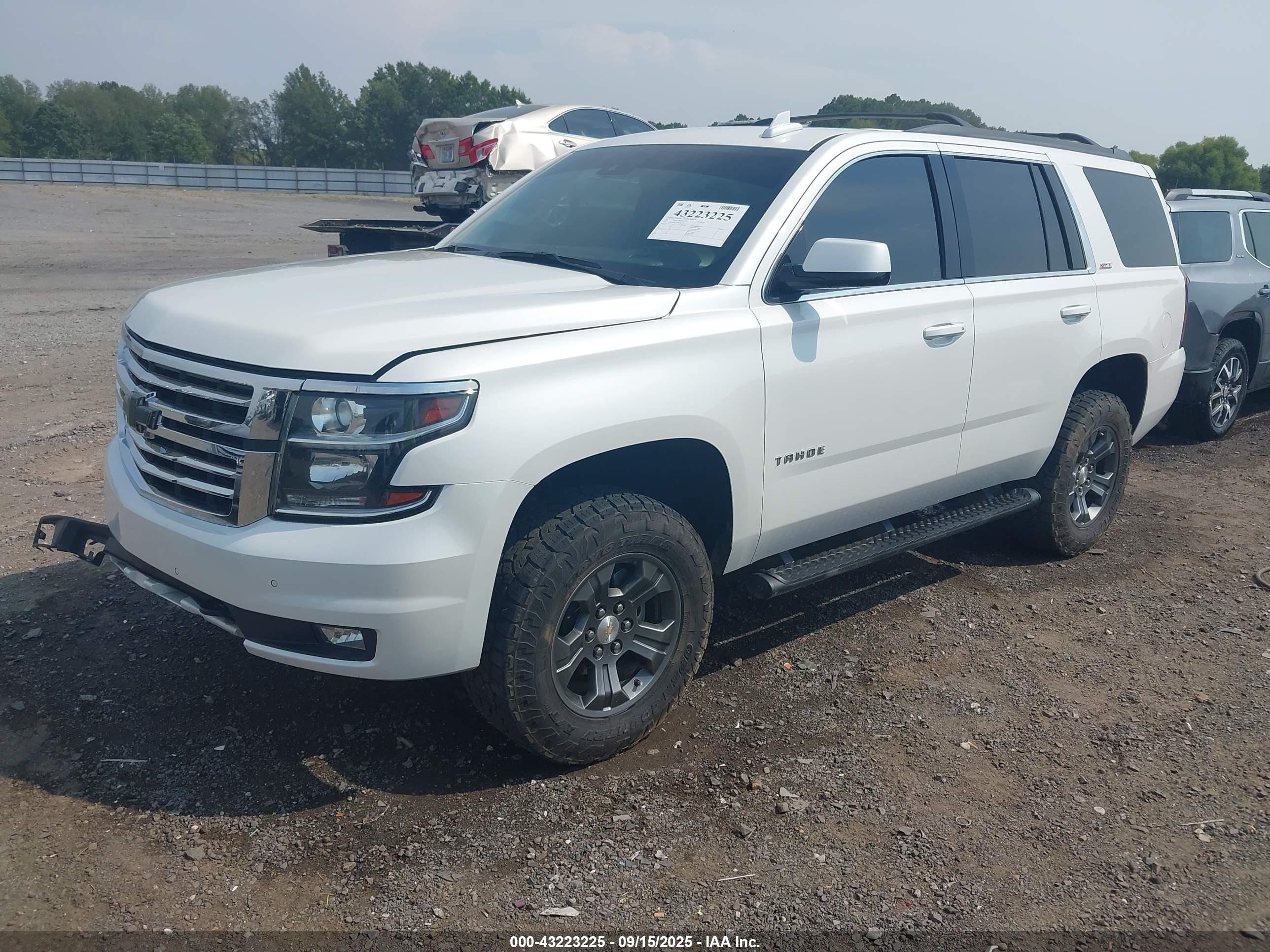 CHEVROLET TAHOE image 2