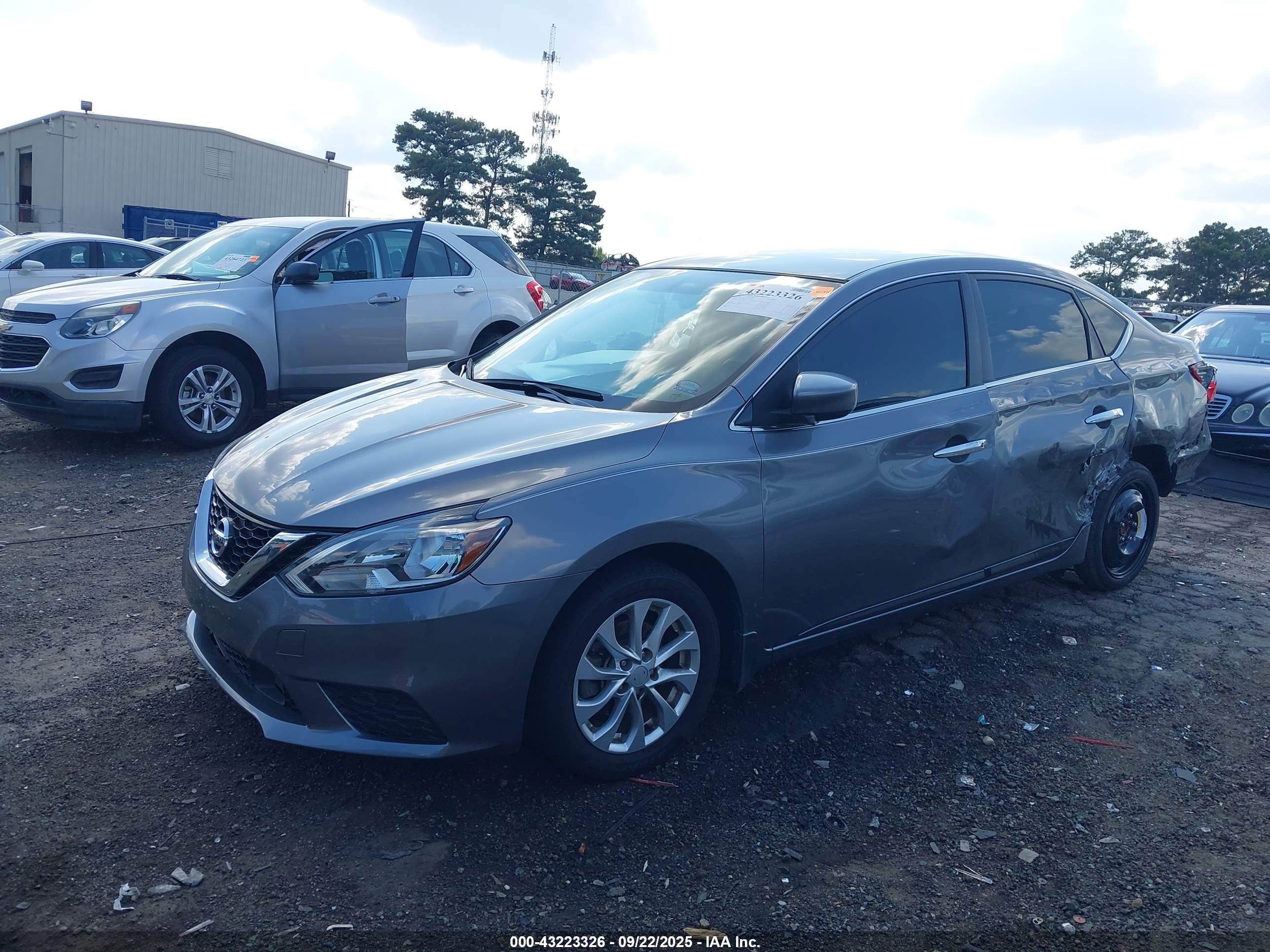 NISSAN SENTRA image 2