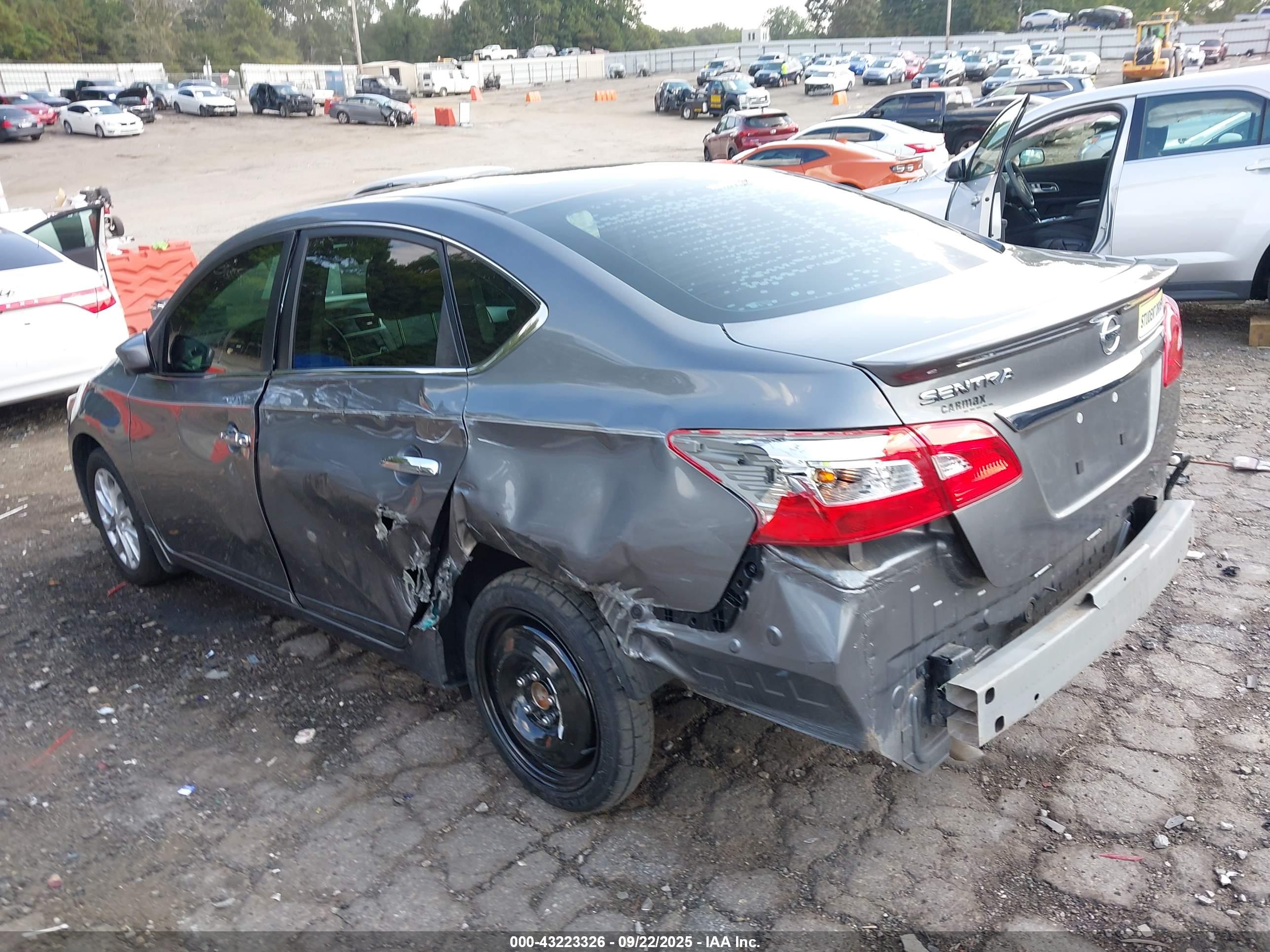 NISSAN SENTRA image 3
