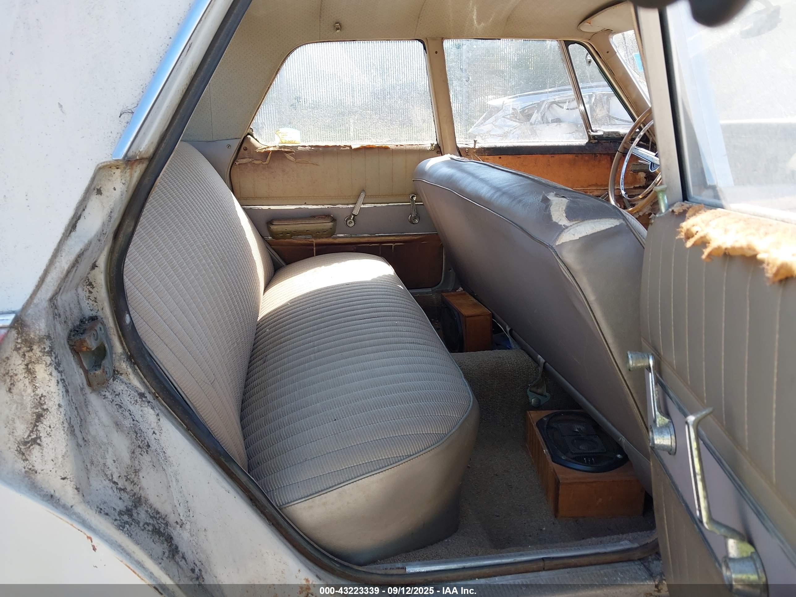 DODGE CORONET image 8