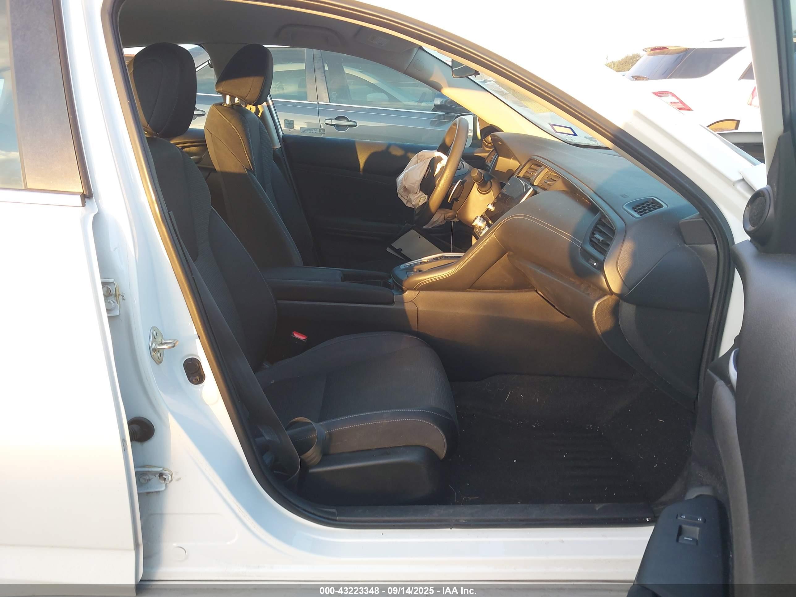 HONDA INSIGHT image 5