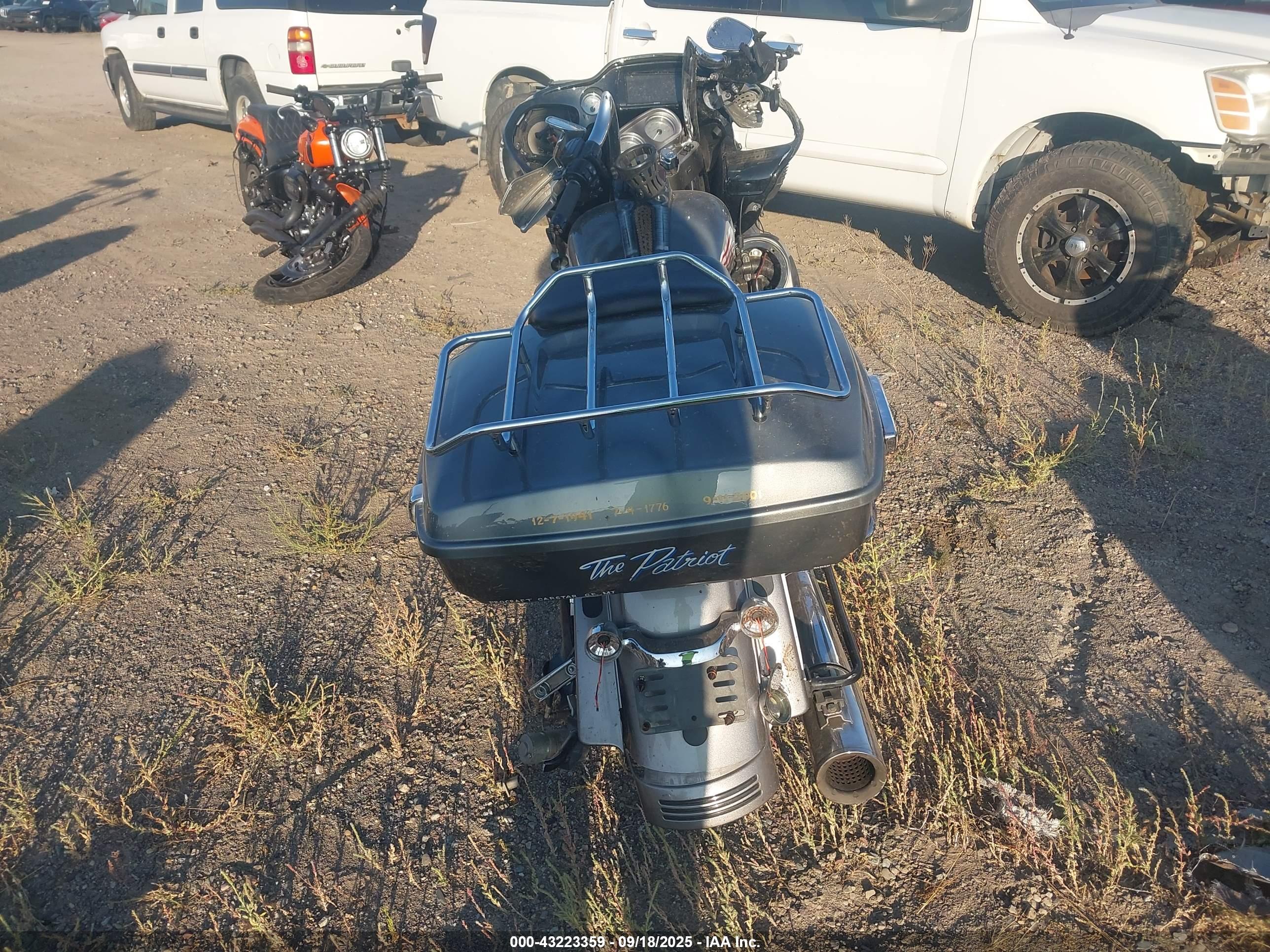 HARLEY-DAVIDSON FLTRXS image 6