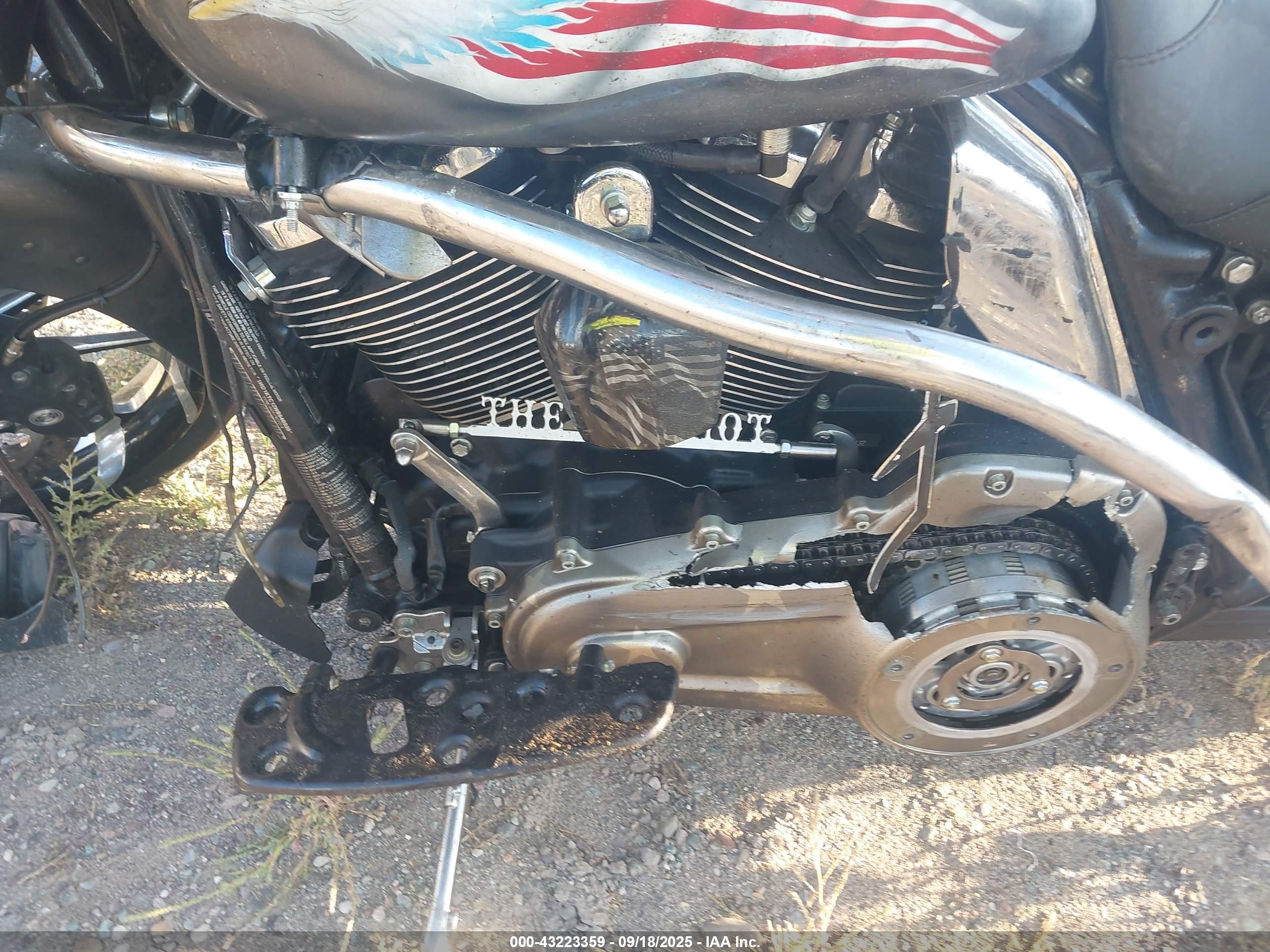 HARLEY-DAVIDSON FLTRXS image 9
