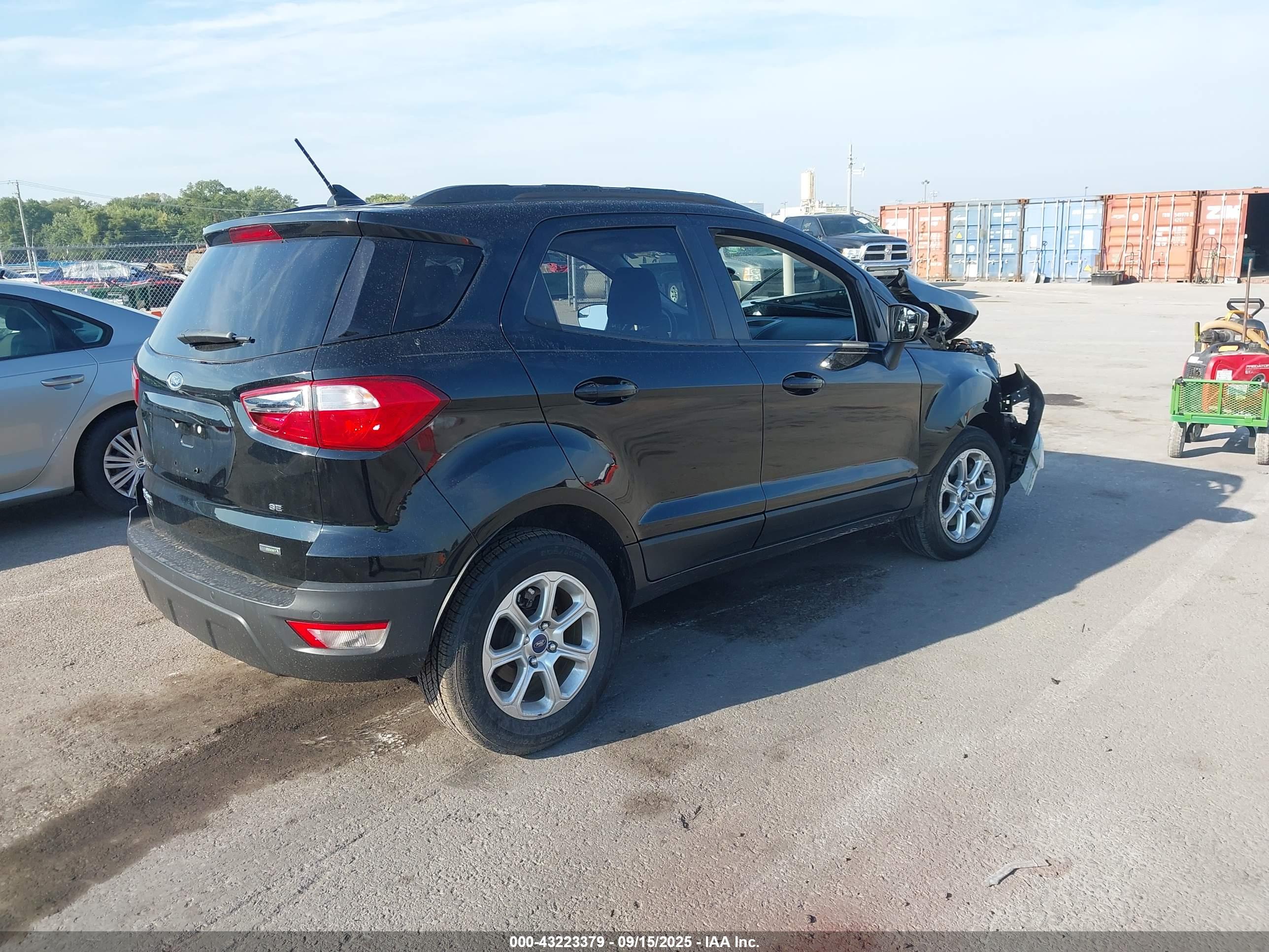 FORD ECOSPORT image 4