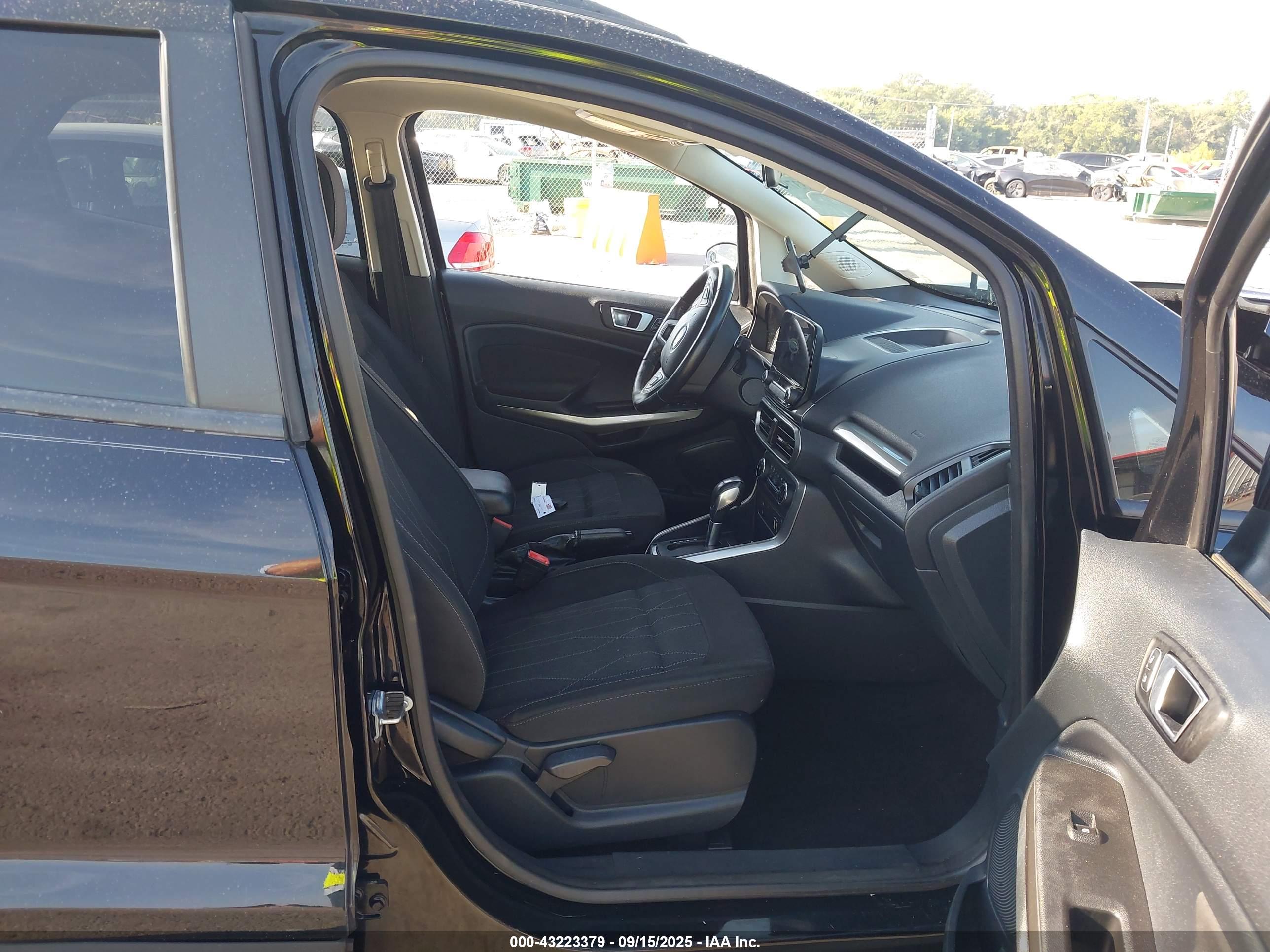 FORD ECOSPORT image 5