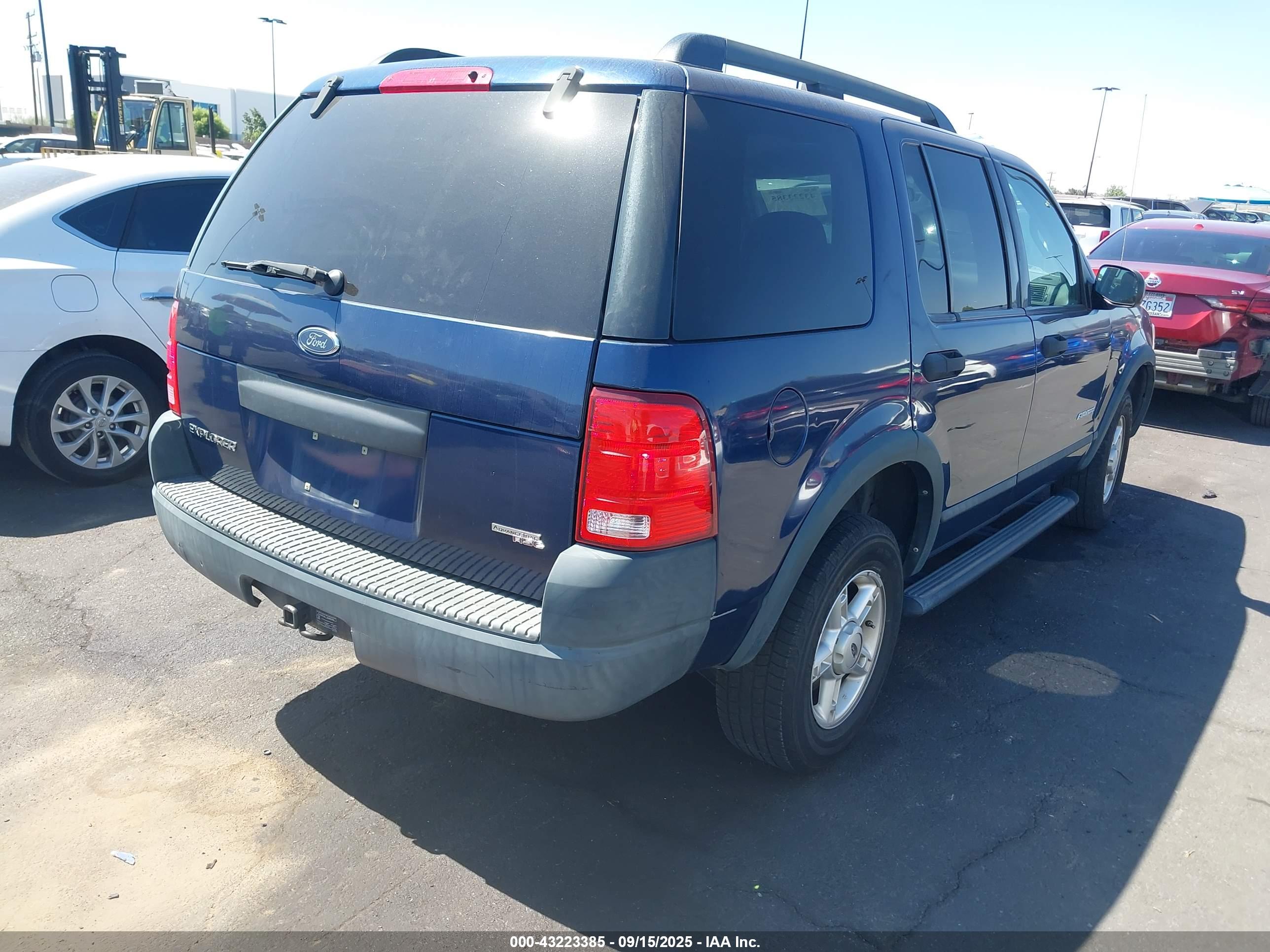 FORD EXPLORER image 4