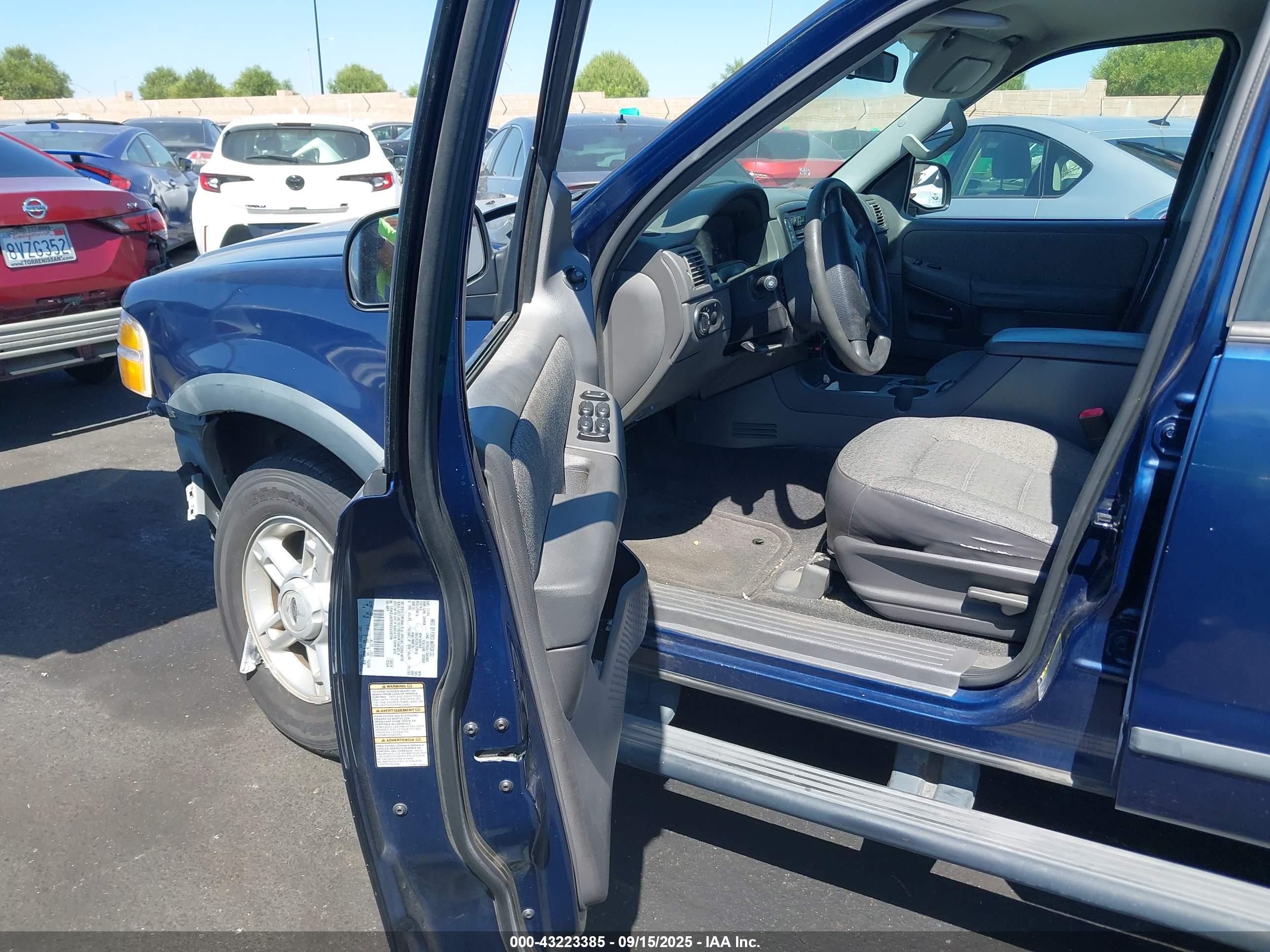 FORD EXPLORER image 5