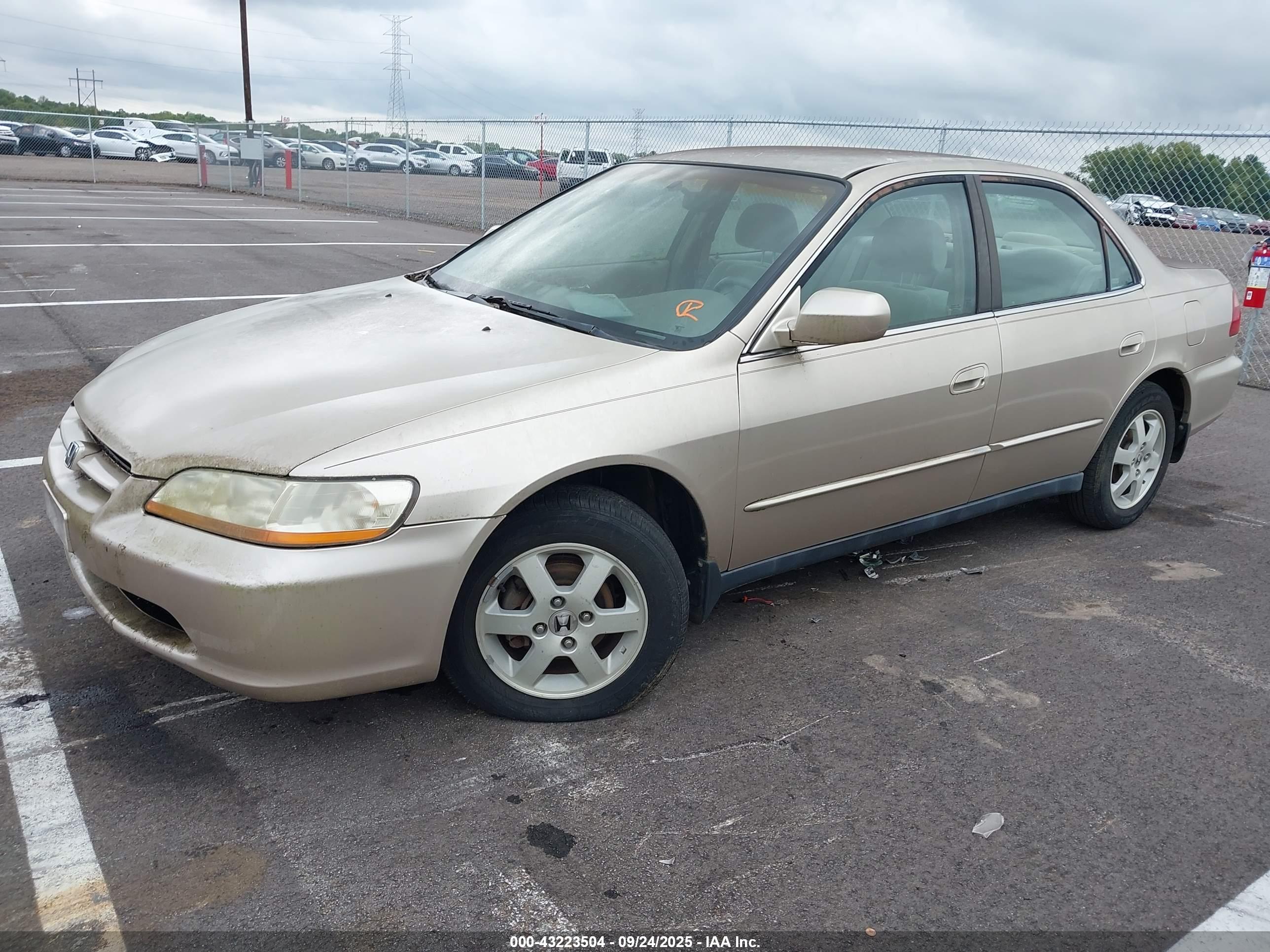 HONDA ACCORD image 2