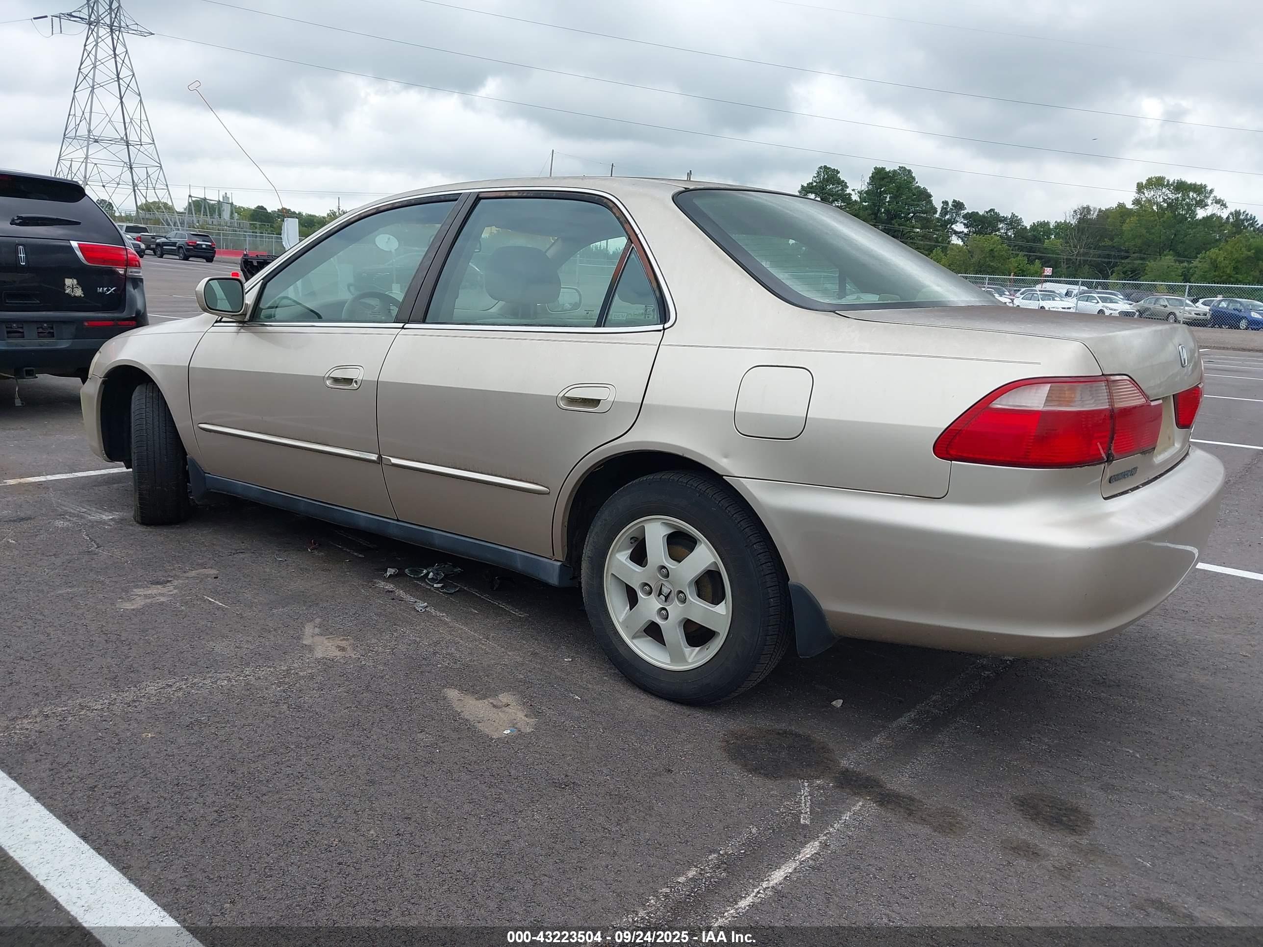 HONDA ACCORD image 3