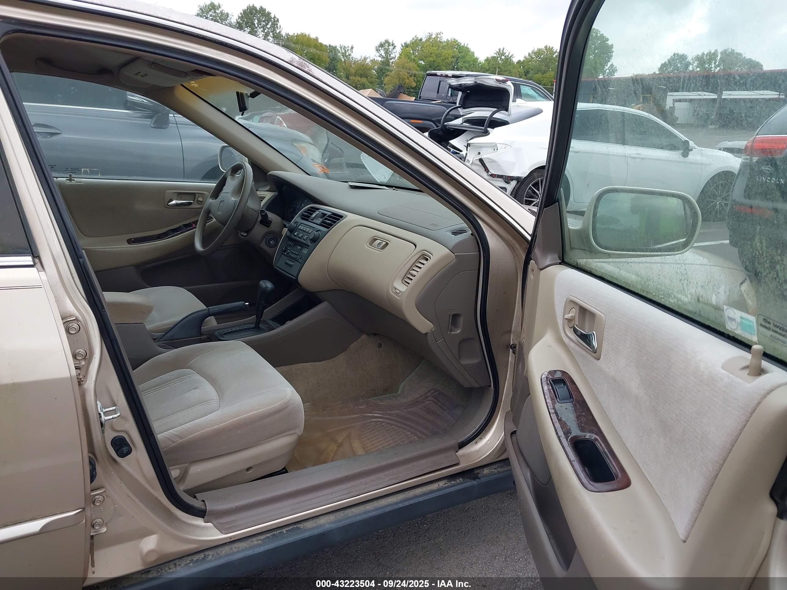 HONDA ACCORD image 5