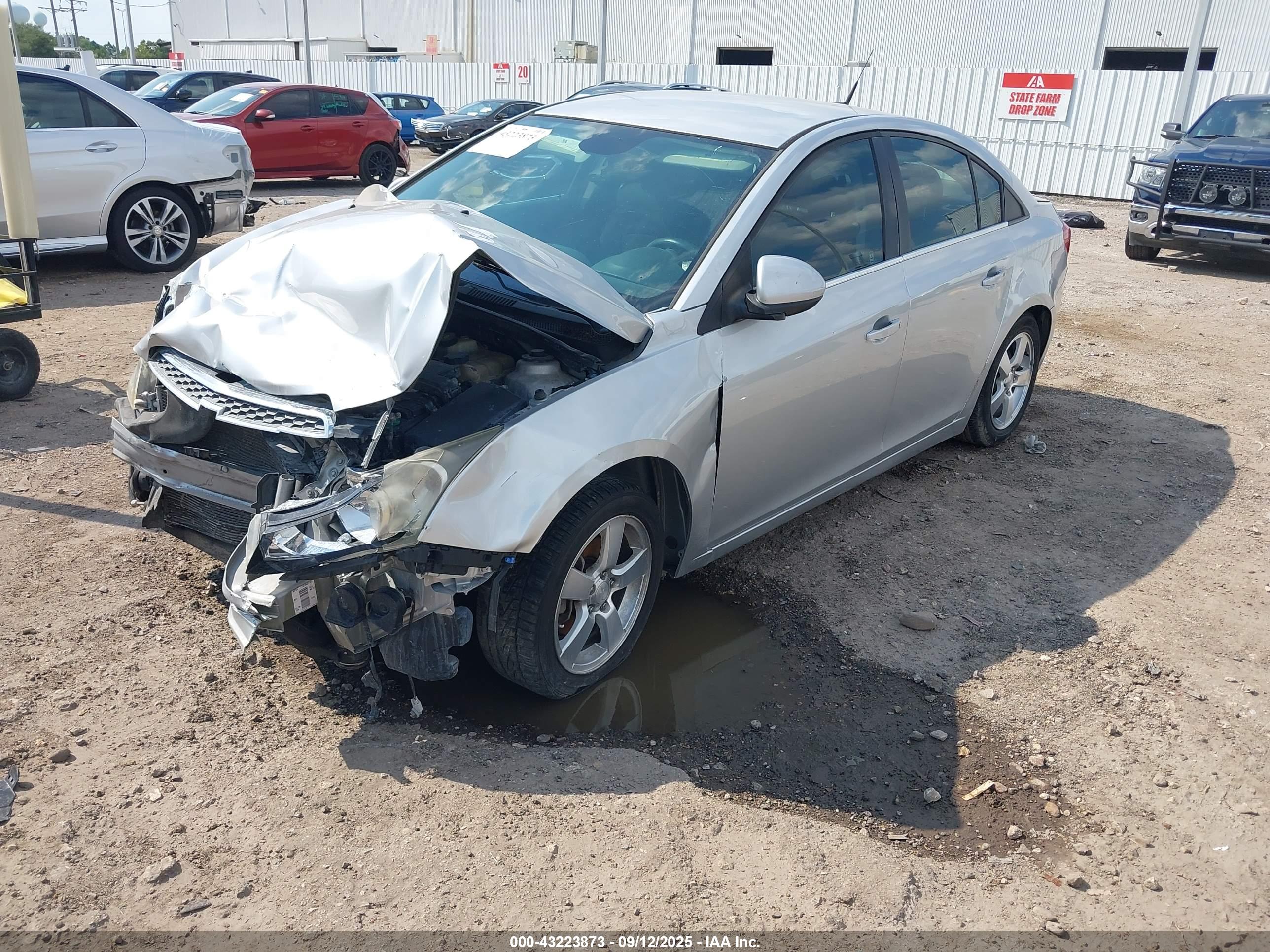 CHEVROLET CRUZE image 2