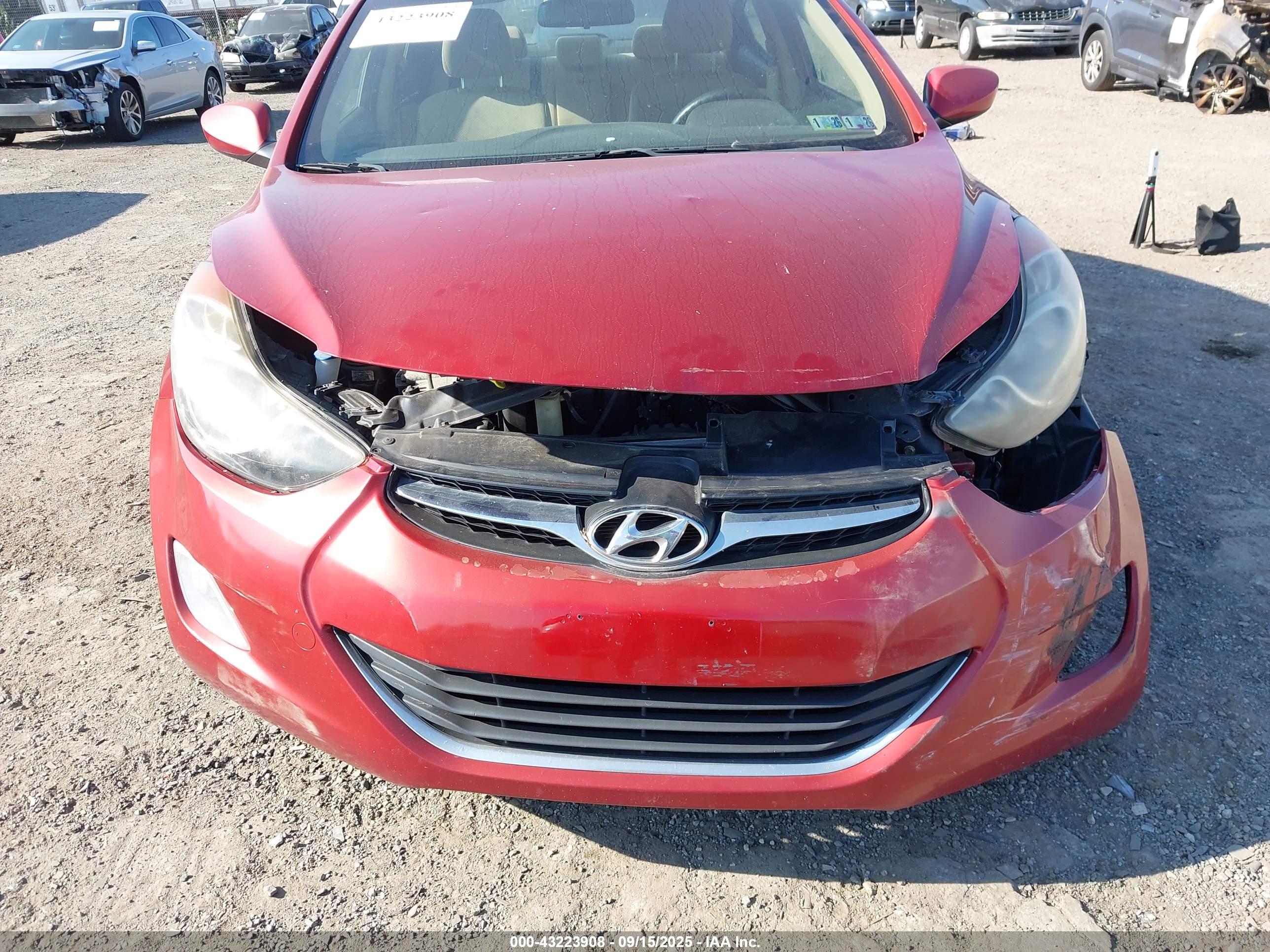 HYUNDAI ELANTRA image 6