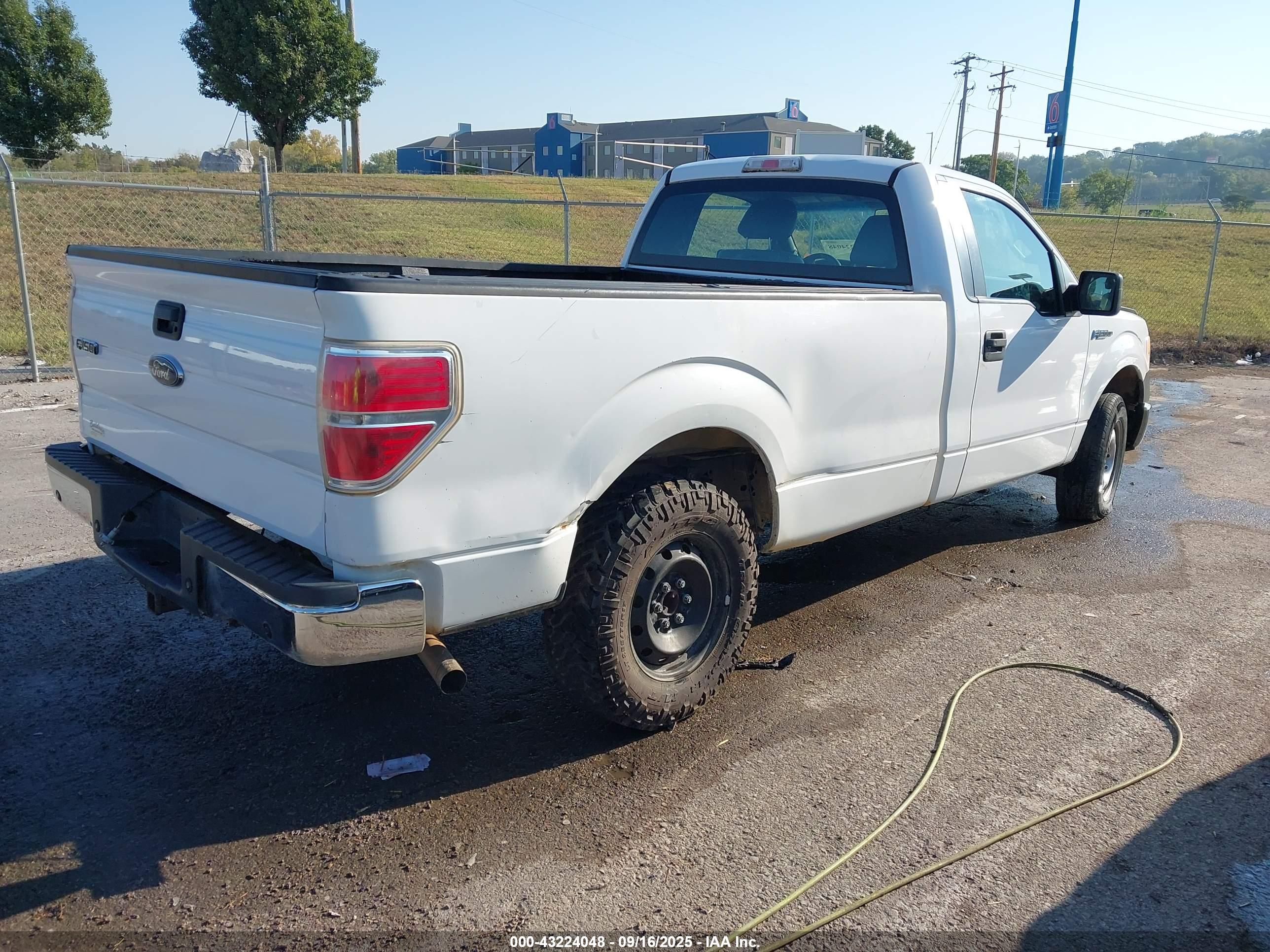 FORD F-150 image 4