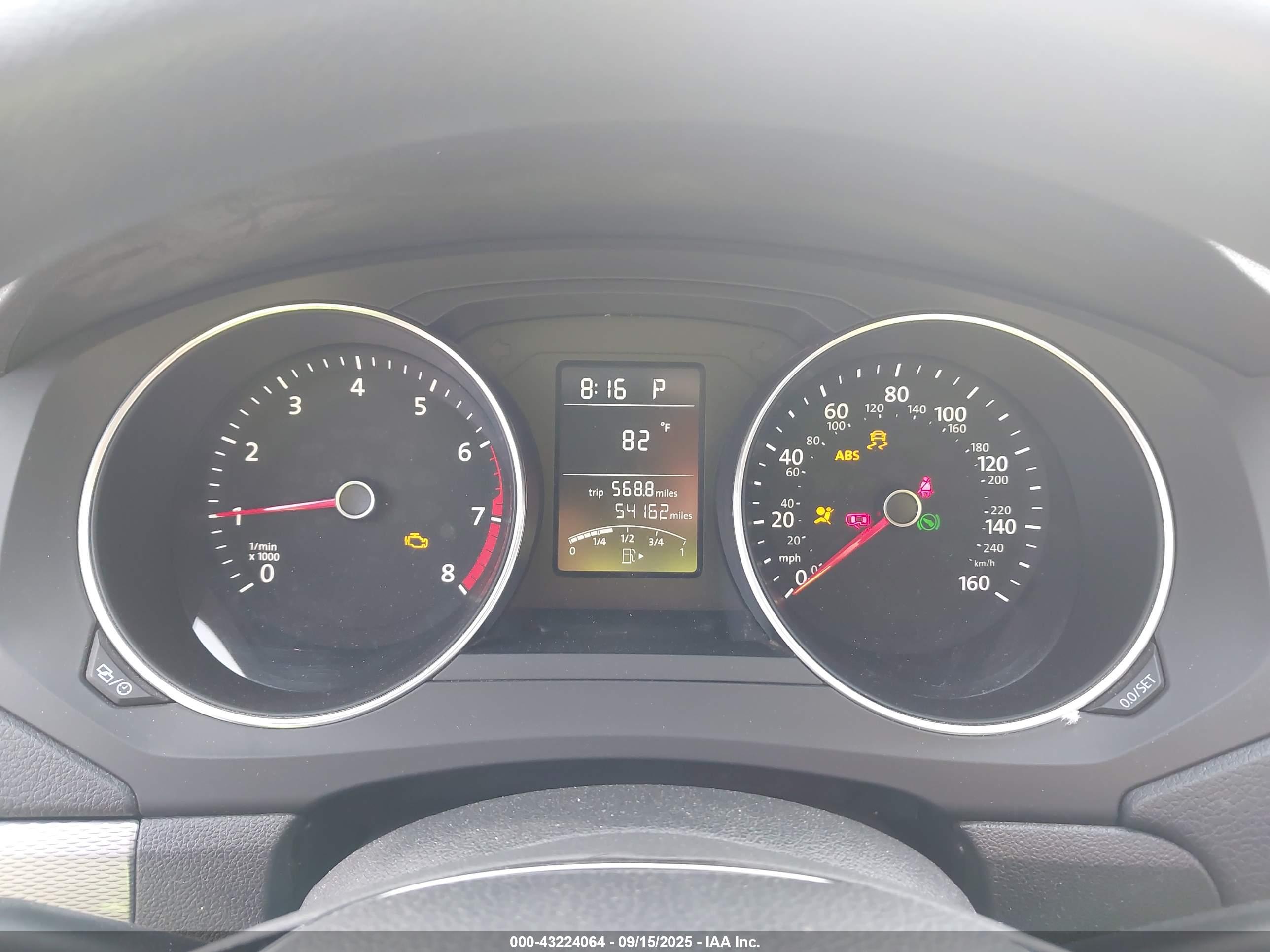 VOLKSWAGEN JETTA image 7