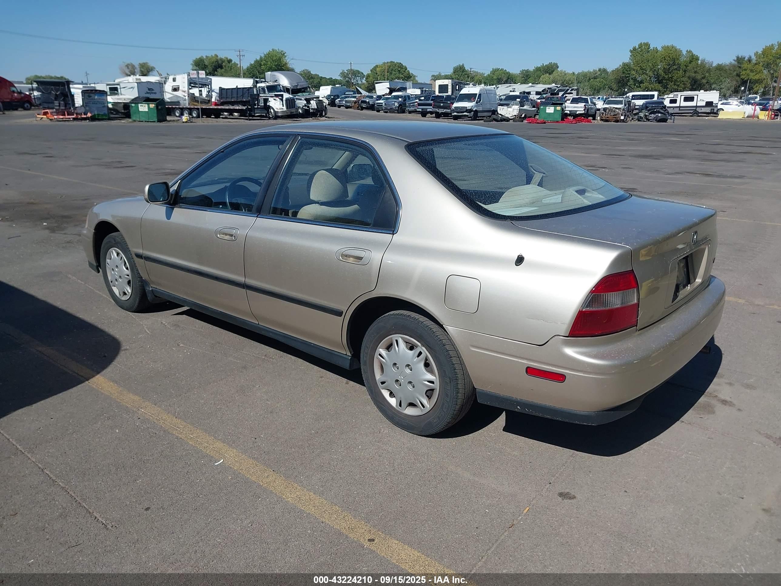 HONDA ACCORD image 3