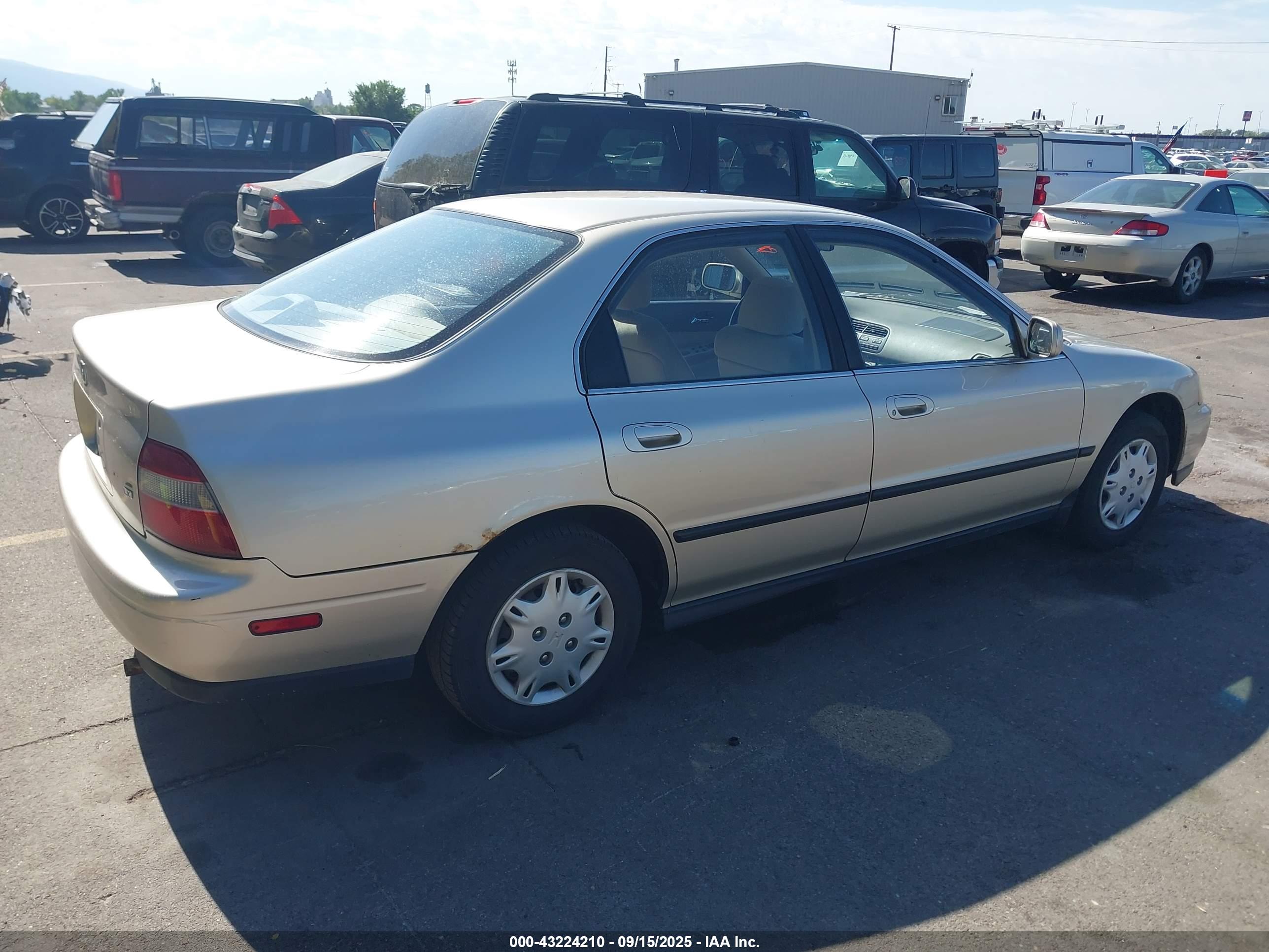 HONDA ACCORD image 4