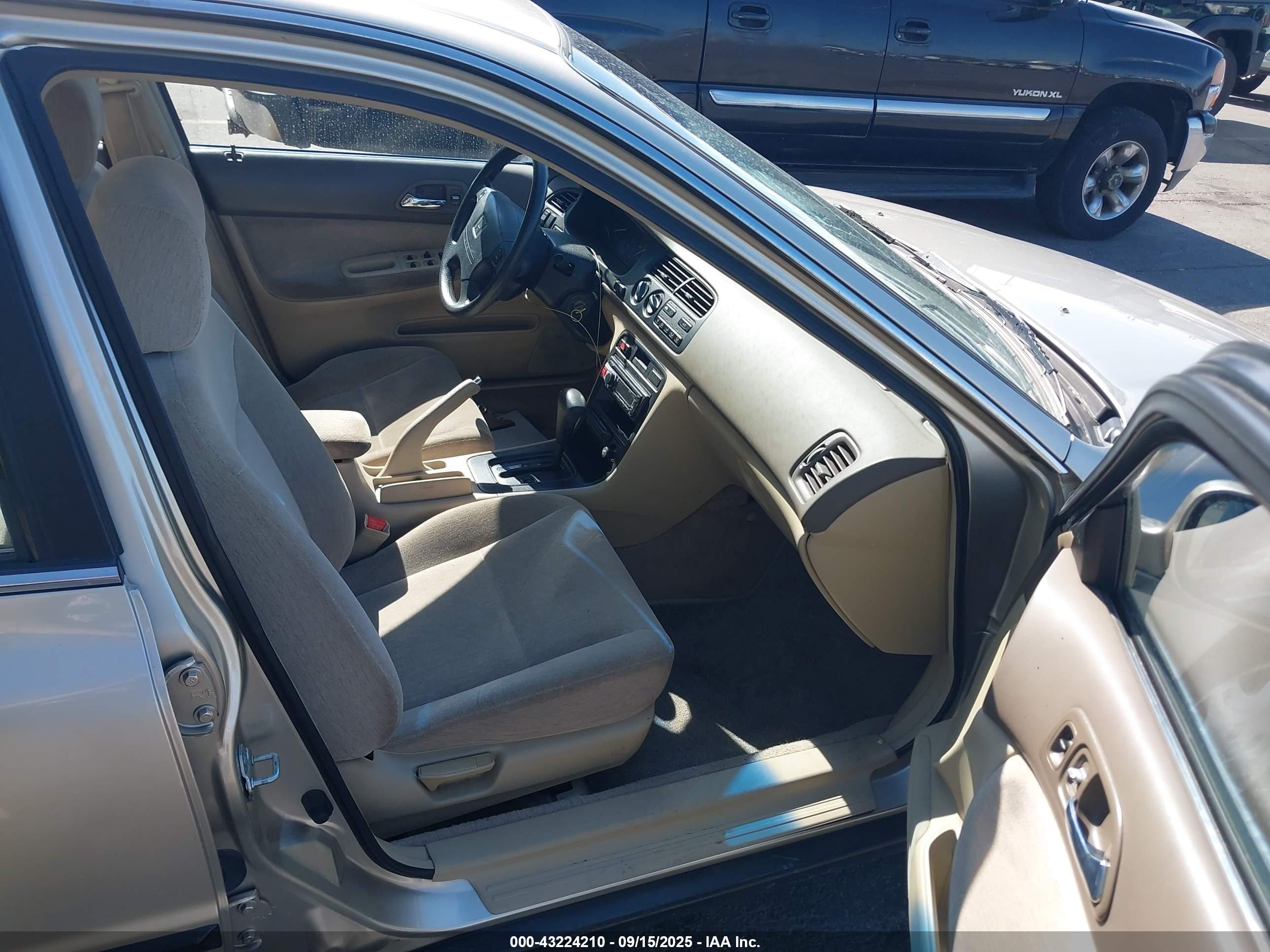 HONDA ACCORD image 5