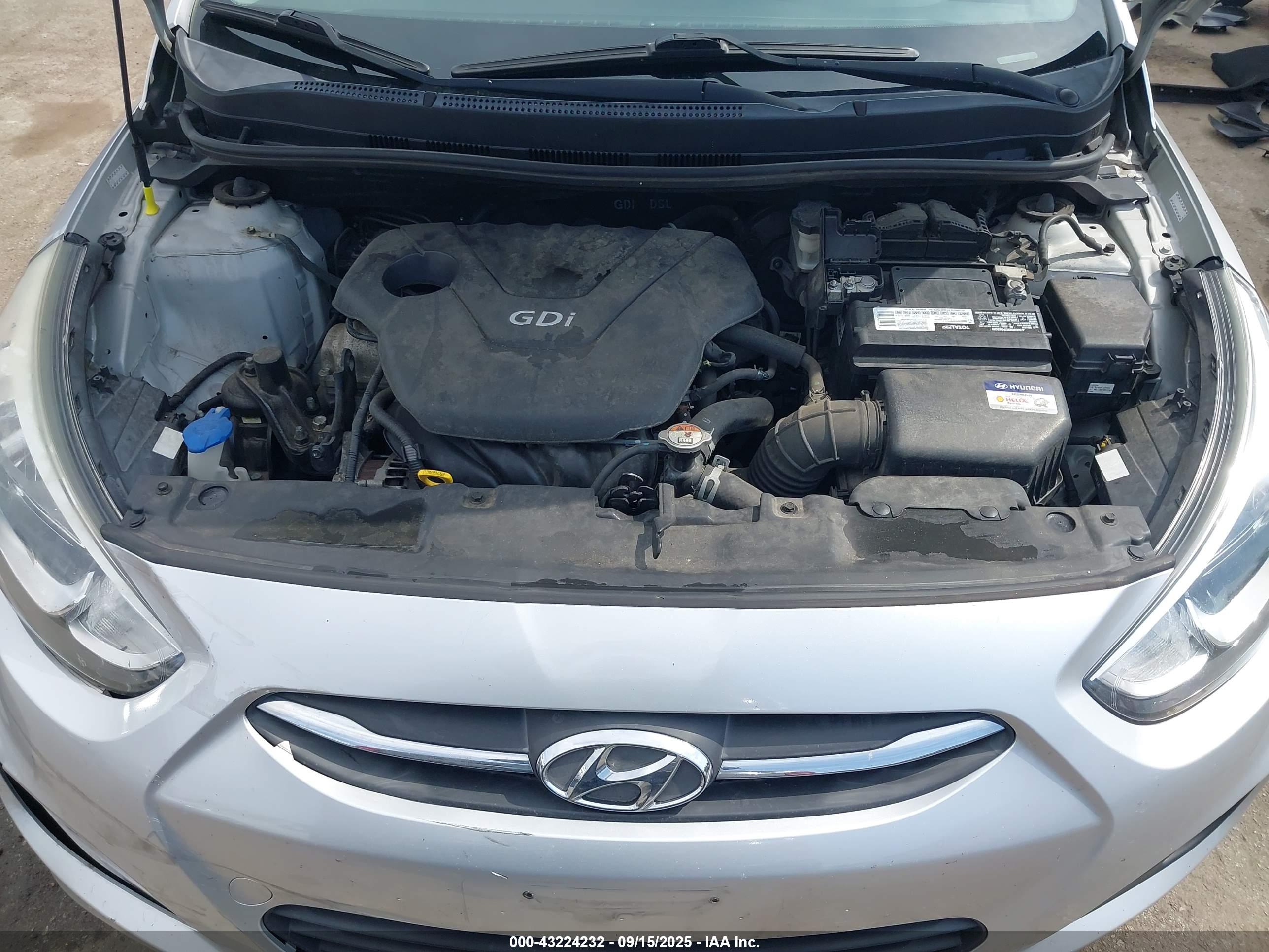 HYUNDAI ACCENT image 10