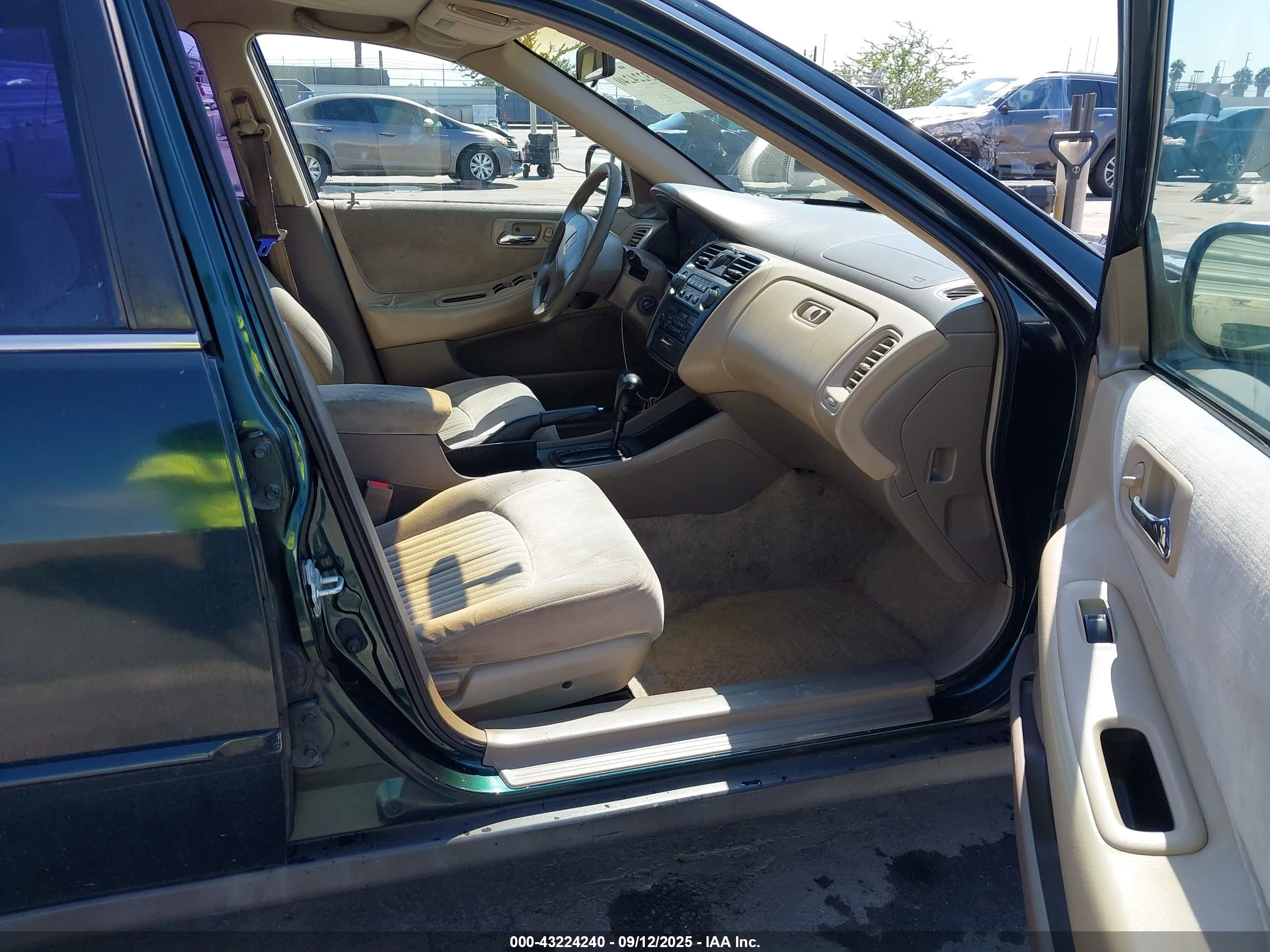 HONDA ACCORD image 5