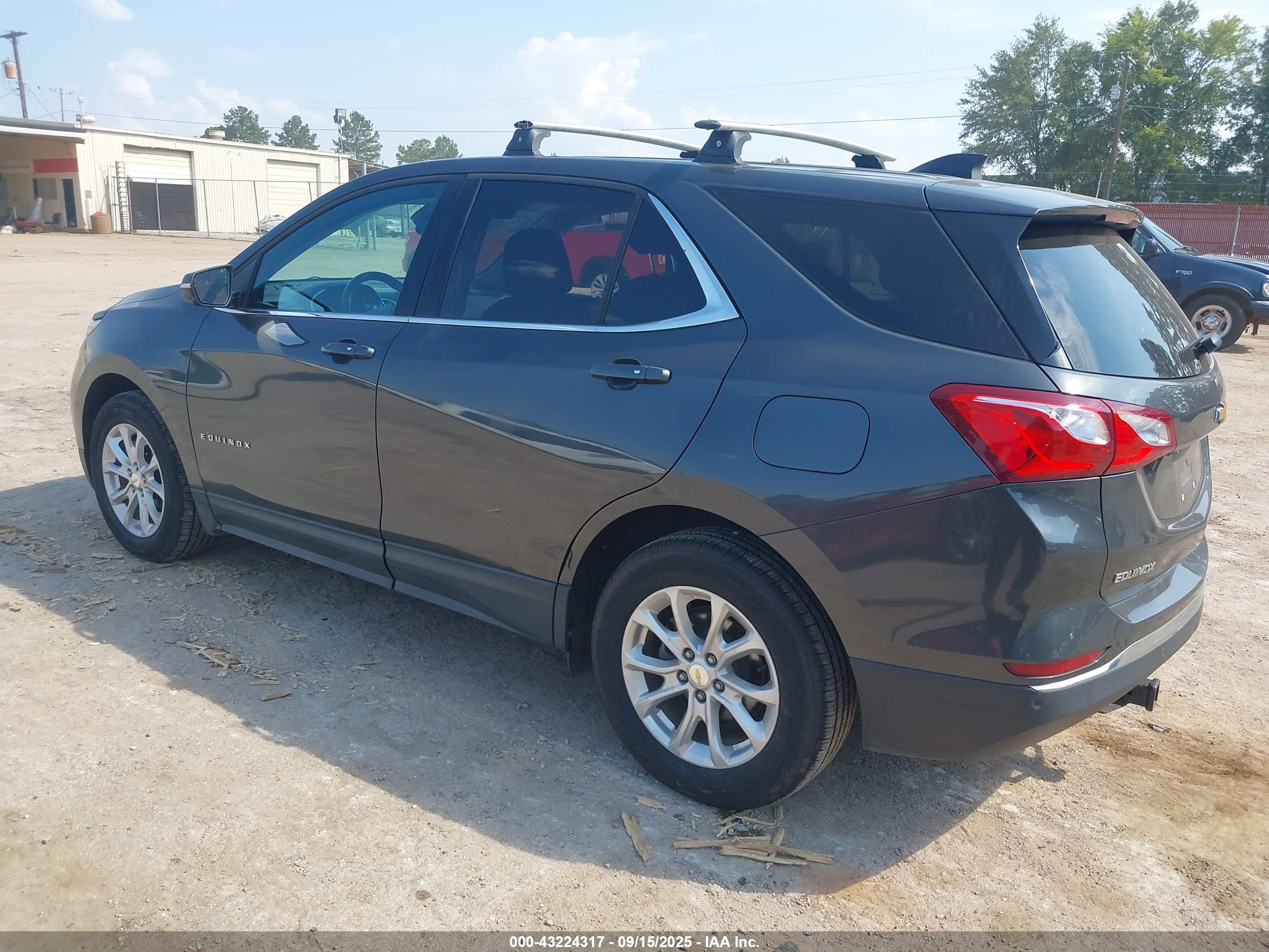 CHEVROLET EQUINOX image 3