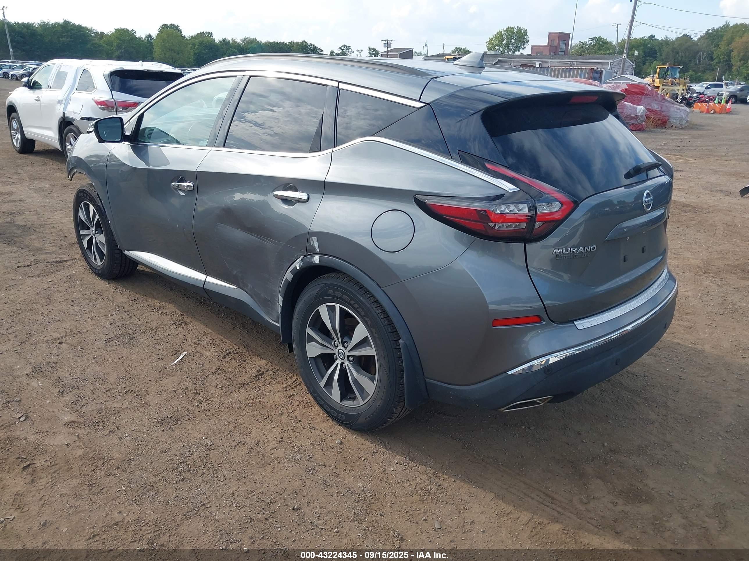 NISSAN MURANO image 3