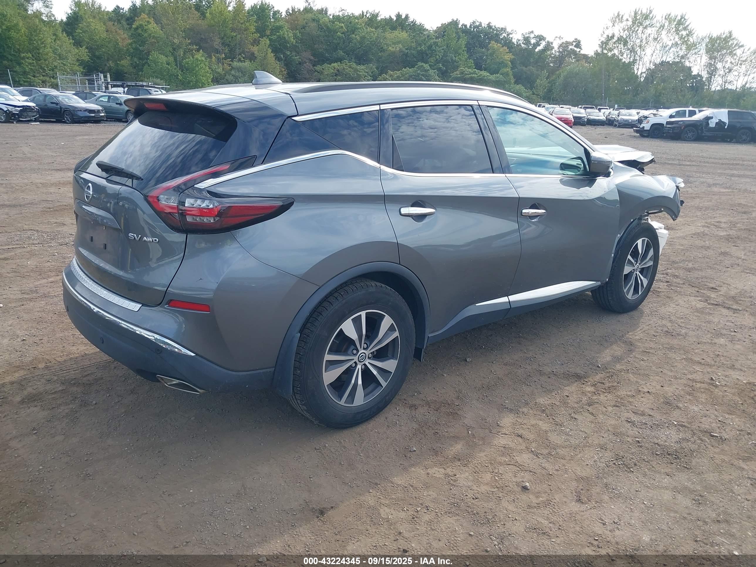 NISSAN MURANO image 4