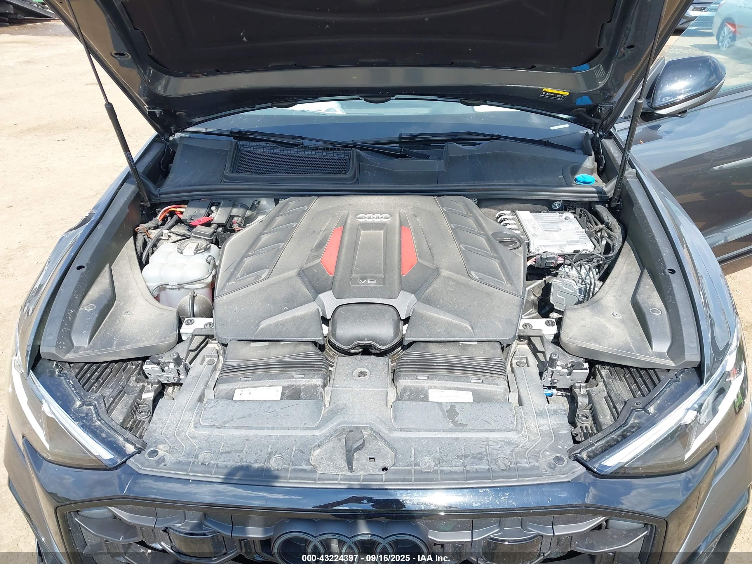 AUDI SQ8 image 10