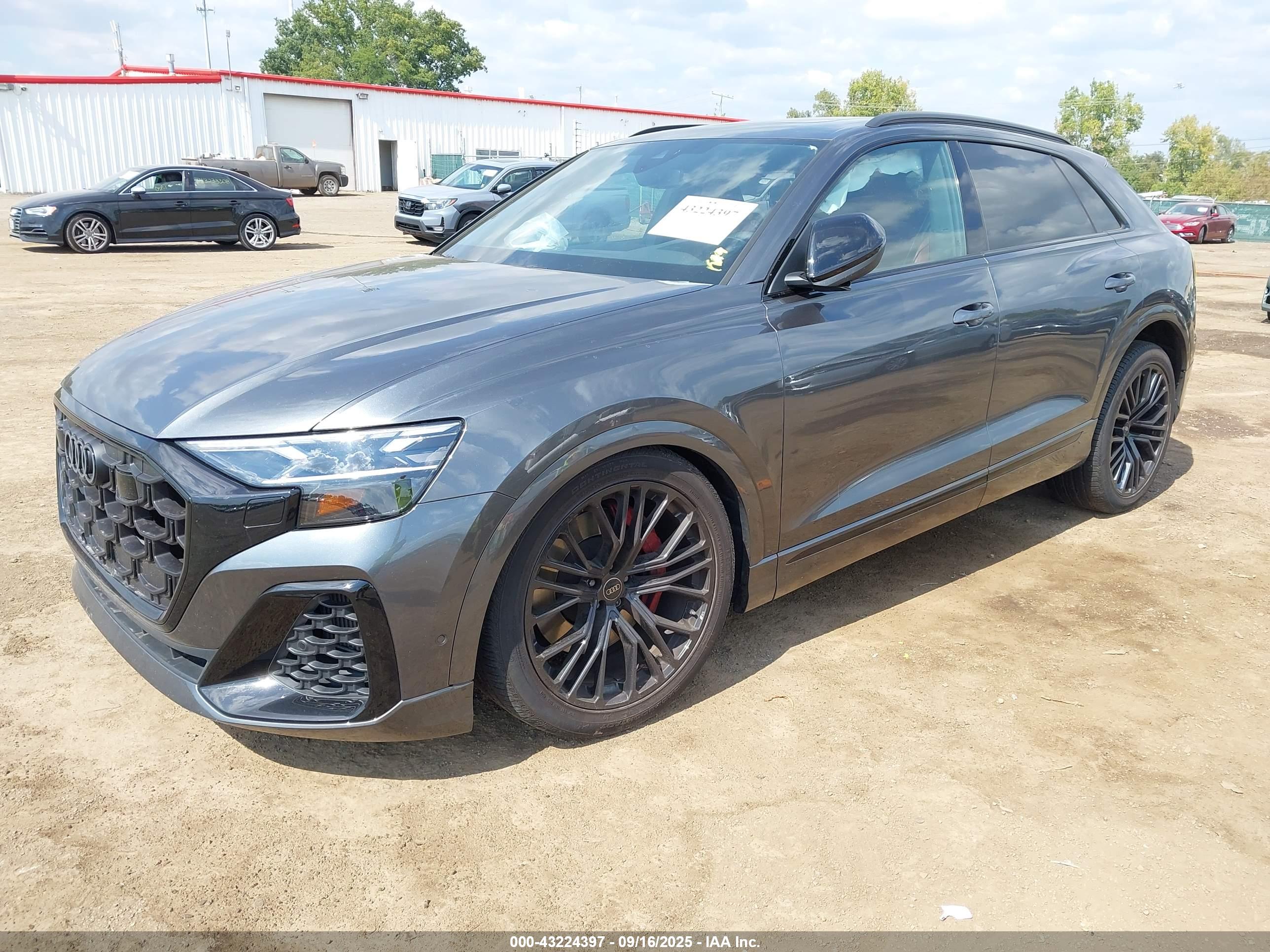 AUDI SQ8 image 2