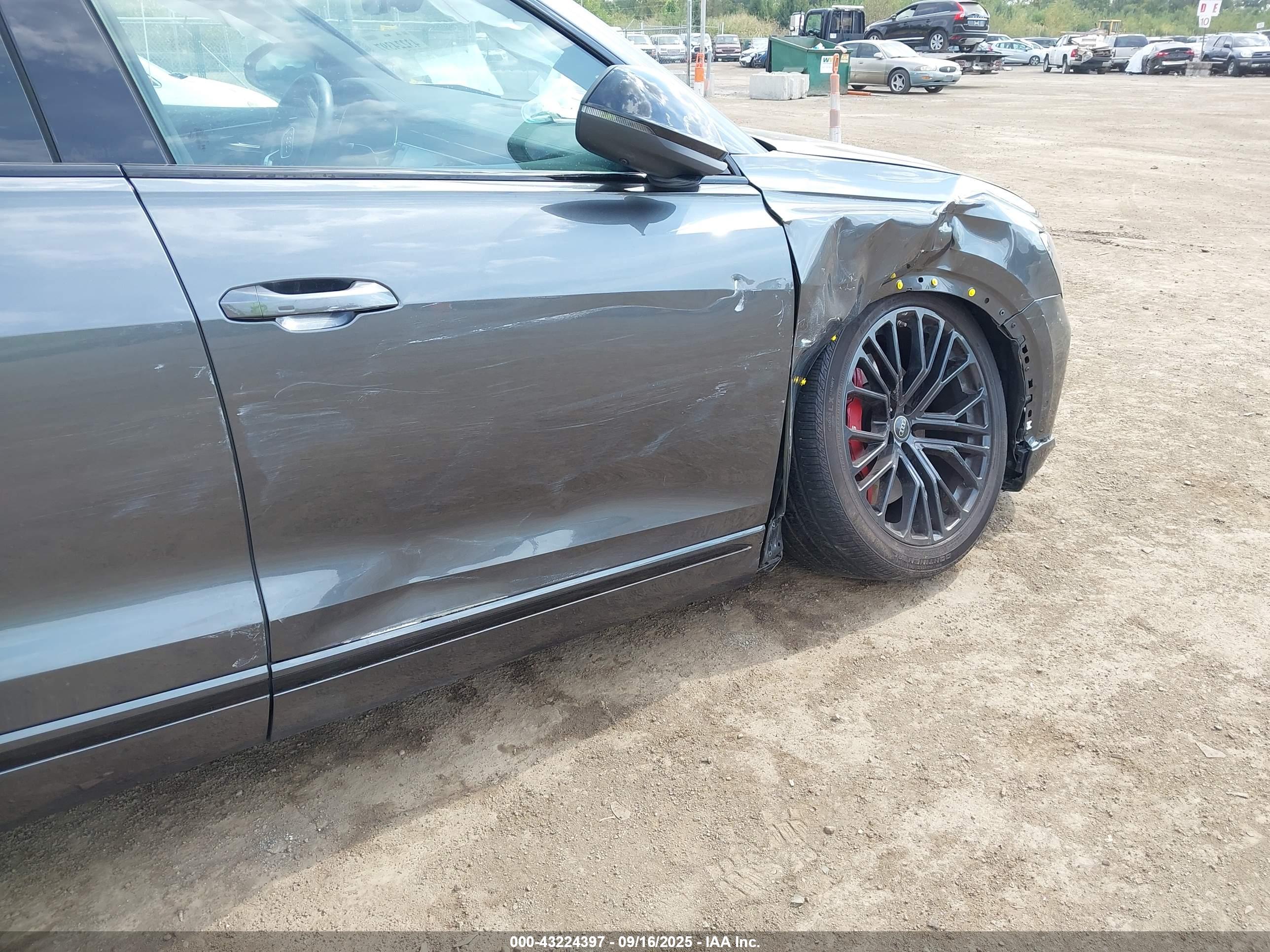 AUDI SQ8 image 6