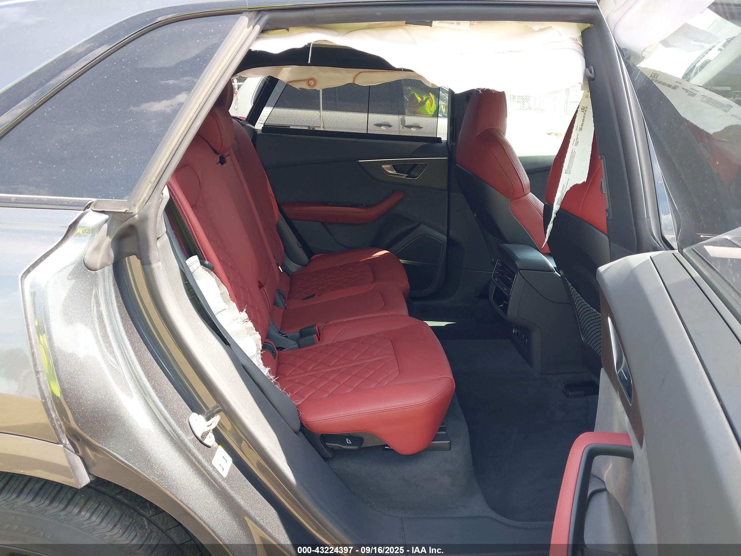 AUDI SQ8 image 8