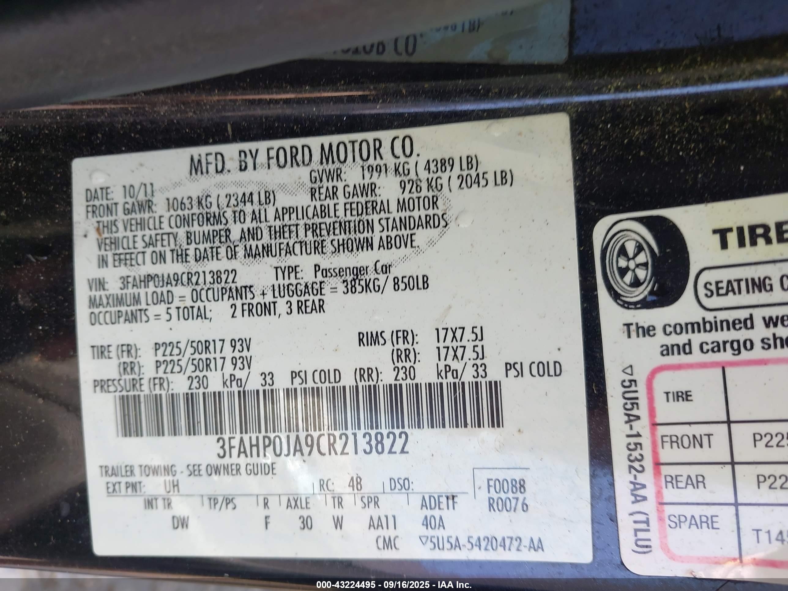 FORD FUSION image 9
