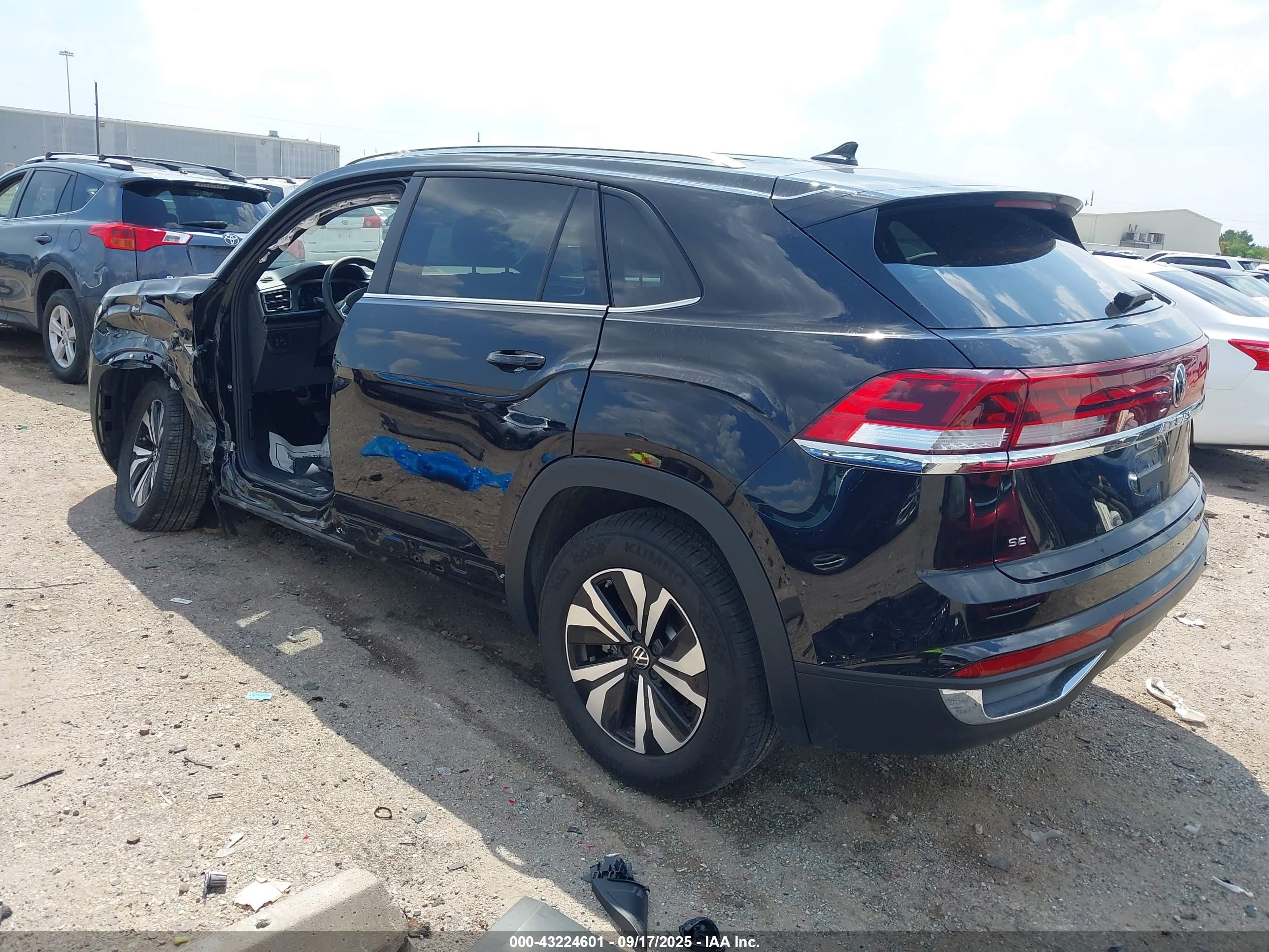 VOLKSWAGEN ATLAS image 3
