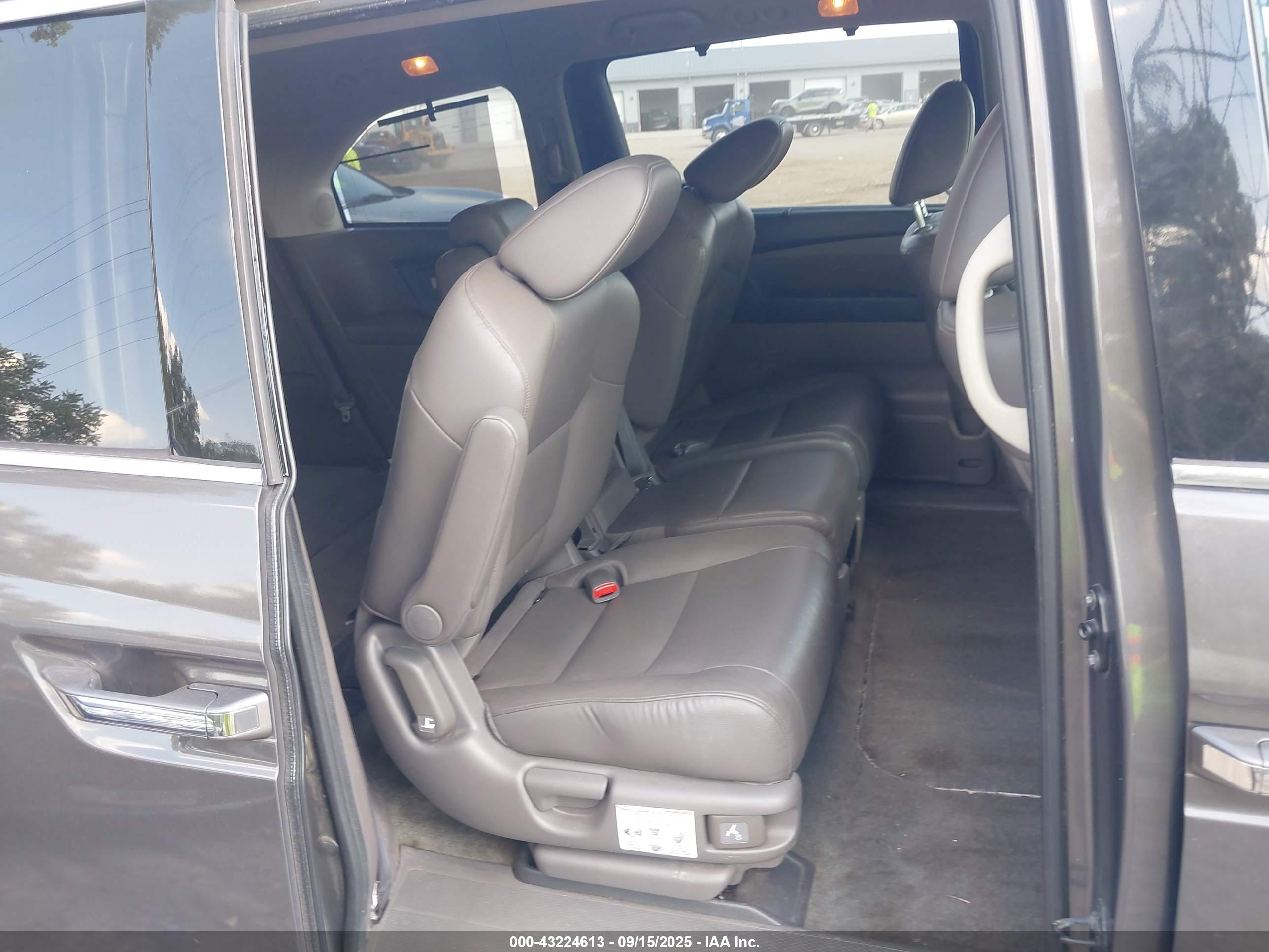 HONDA ODYSSEY image 8