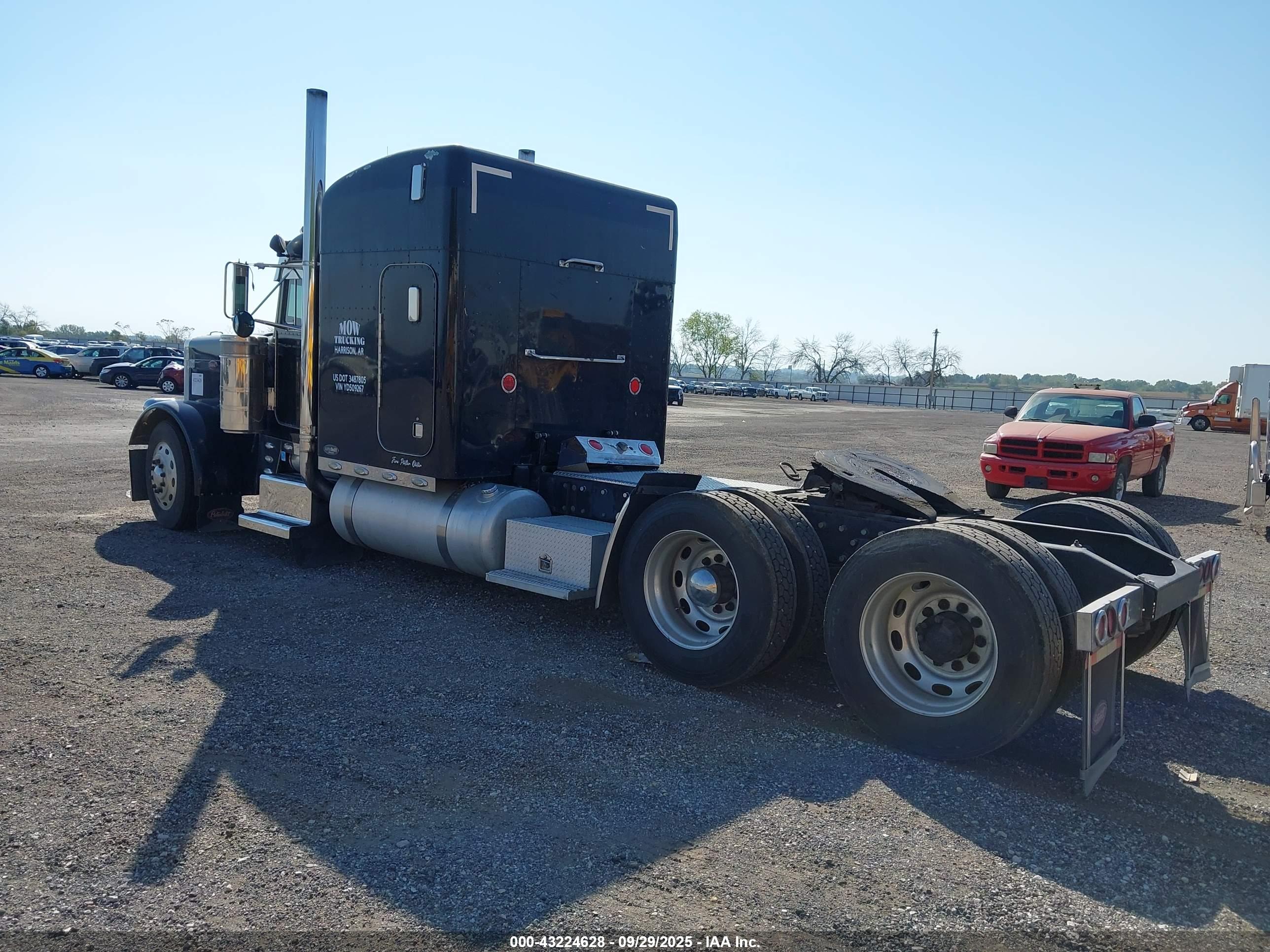PETERBILT 379 image 3