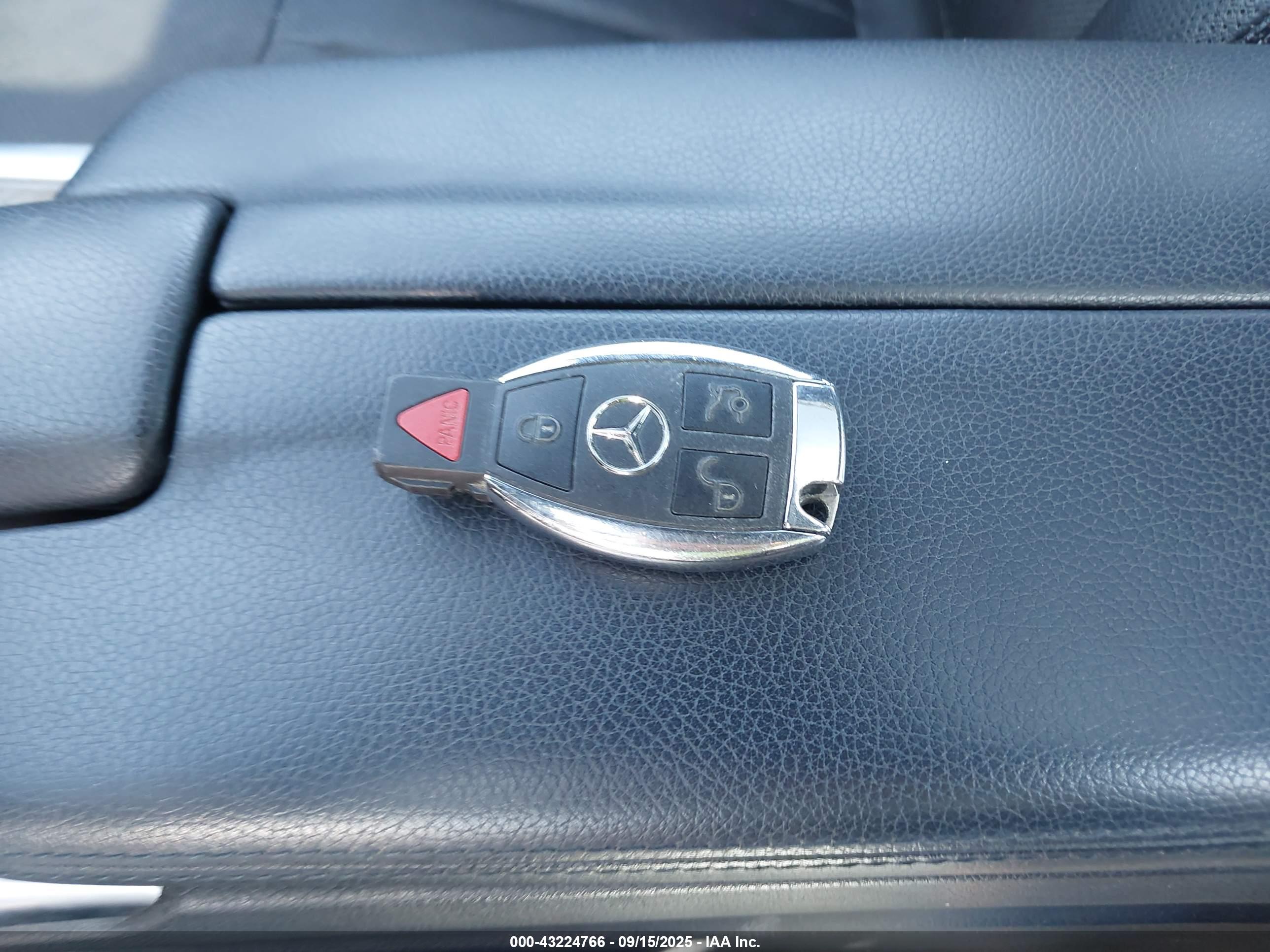 MERCEDES-BENZ E image 11