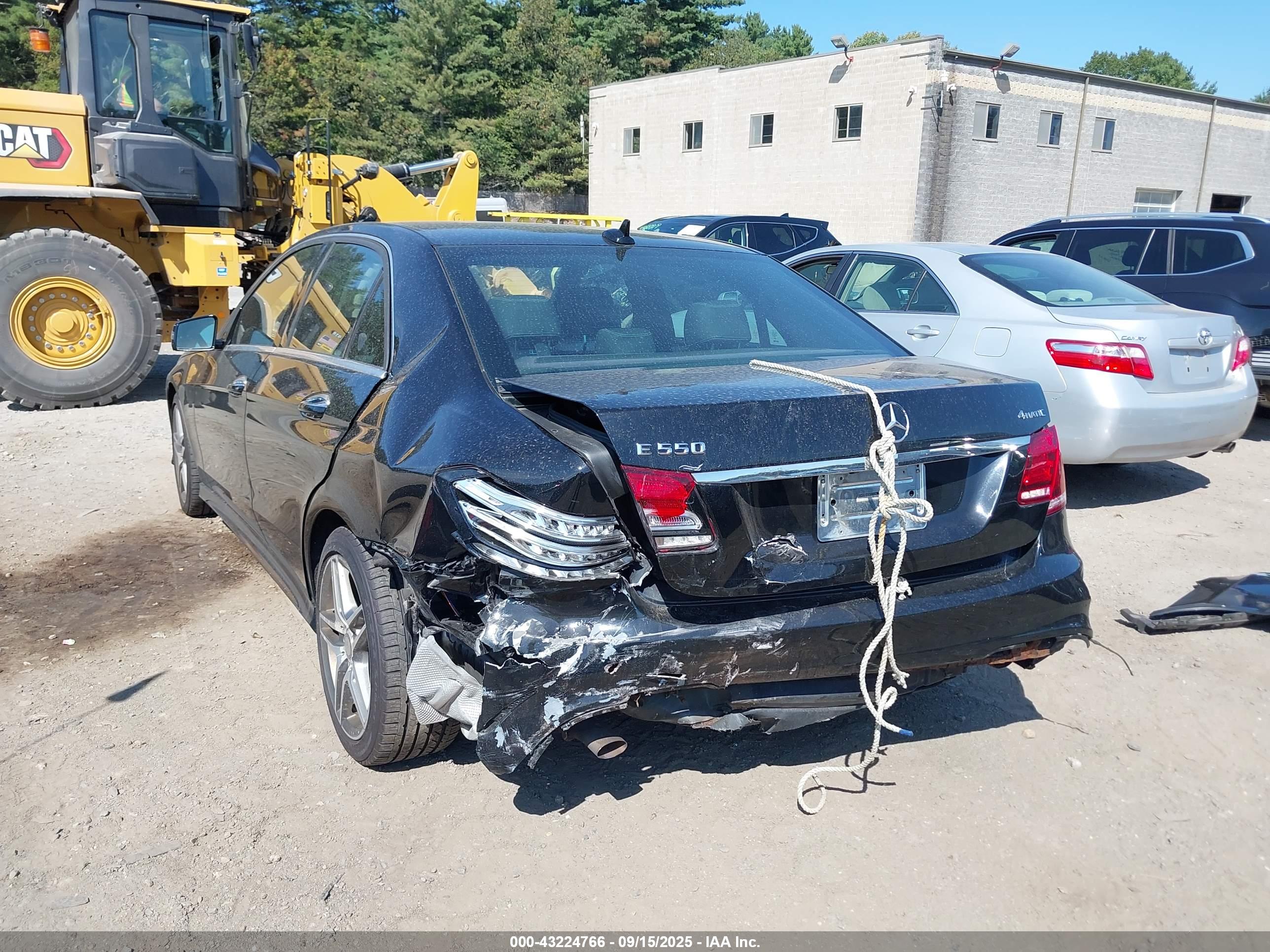 MERCEDES-BENZ E image 3
