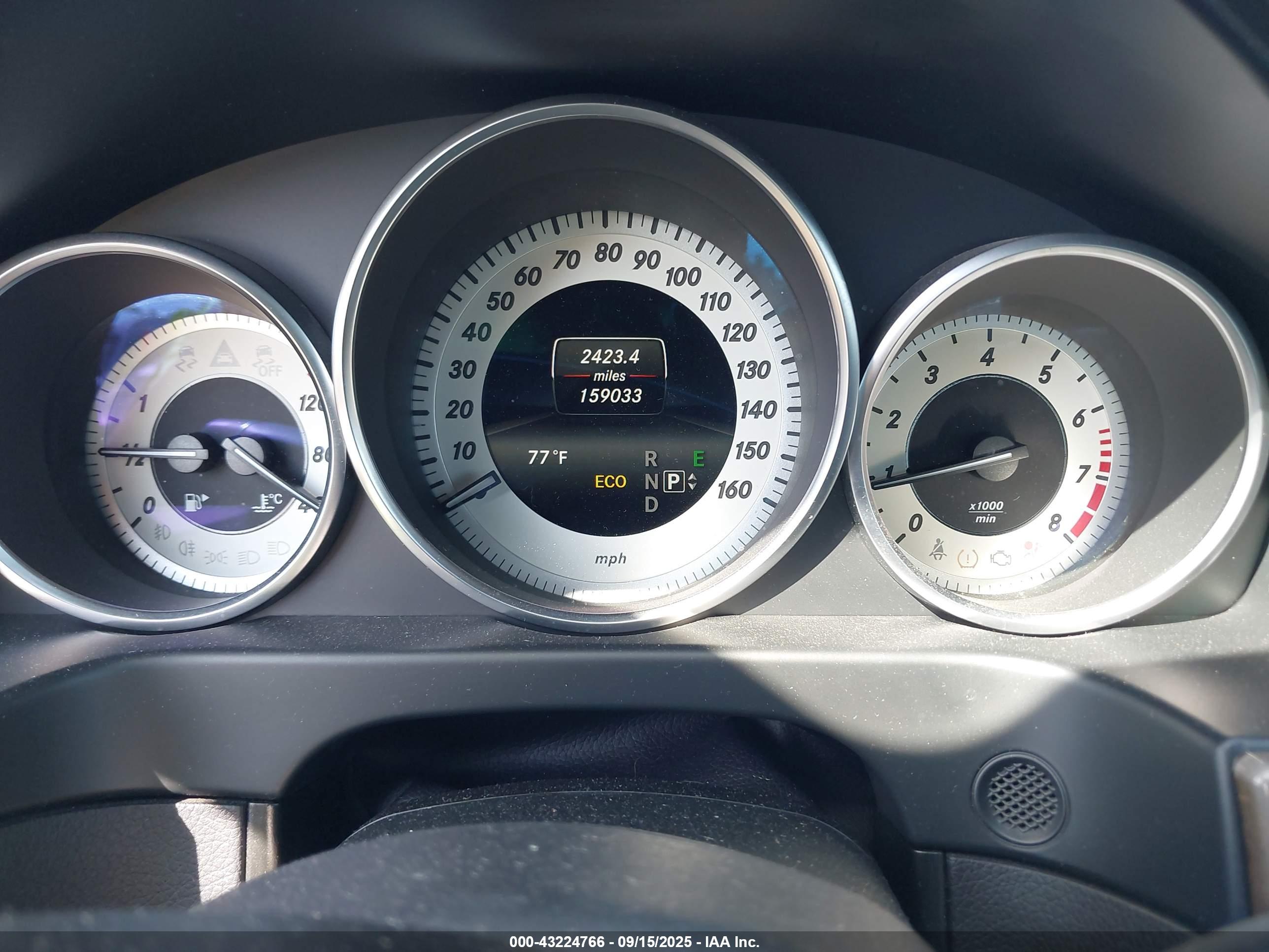 MERCEDES-BENZ E image 7
