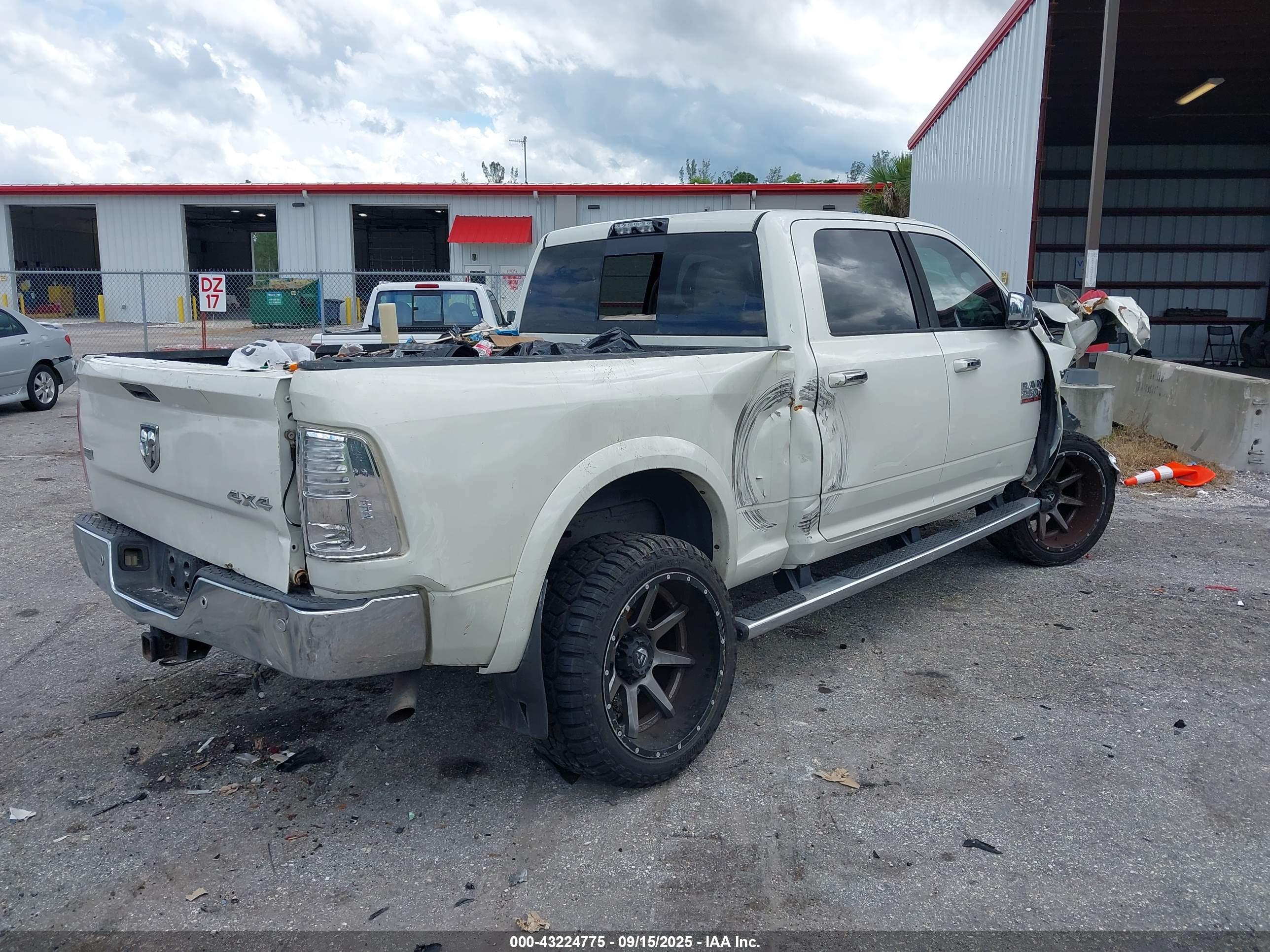 RAM 2500 image 4
