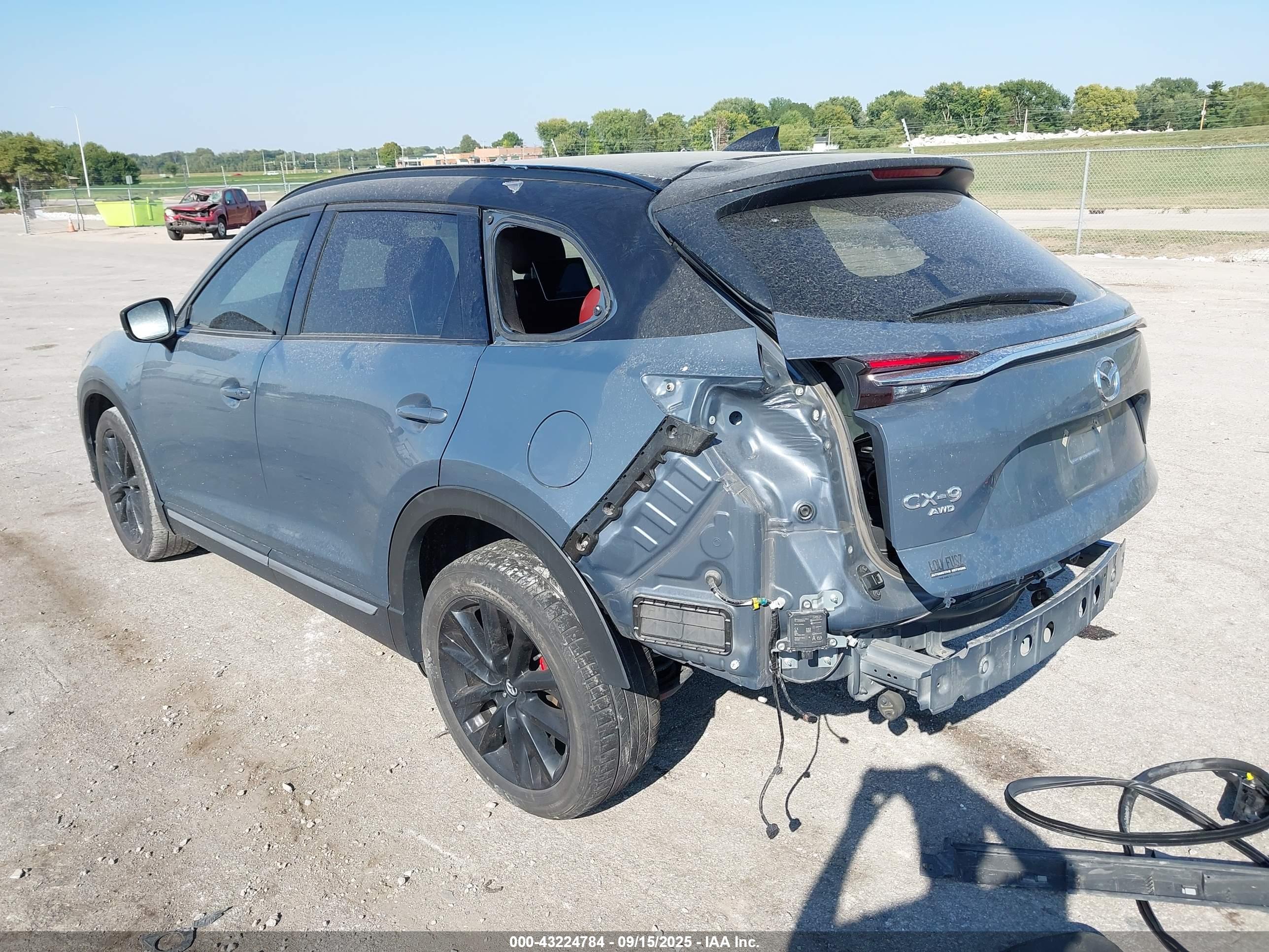 MAZDA CX-9 image 3