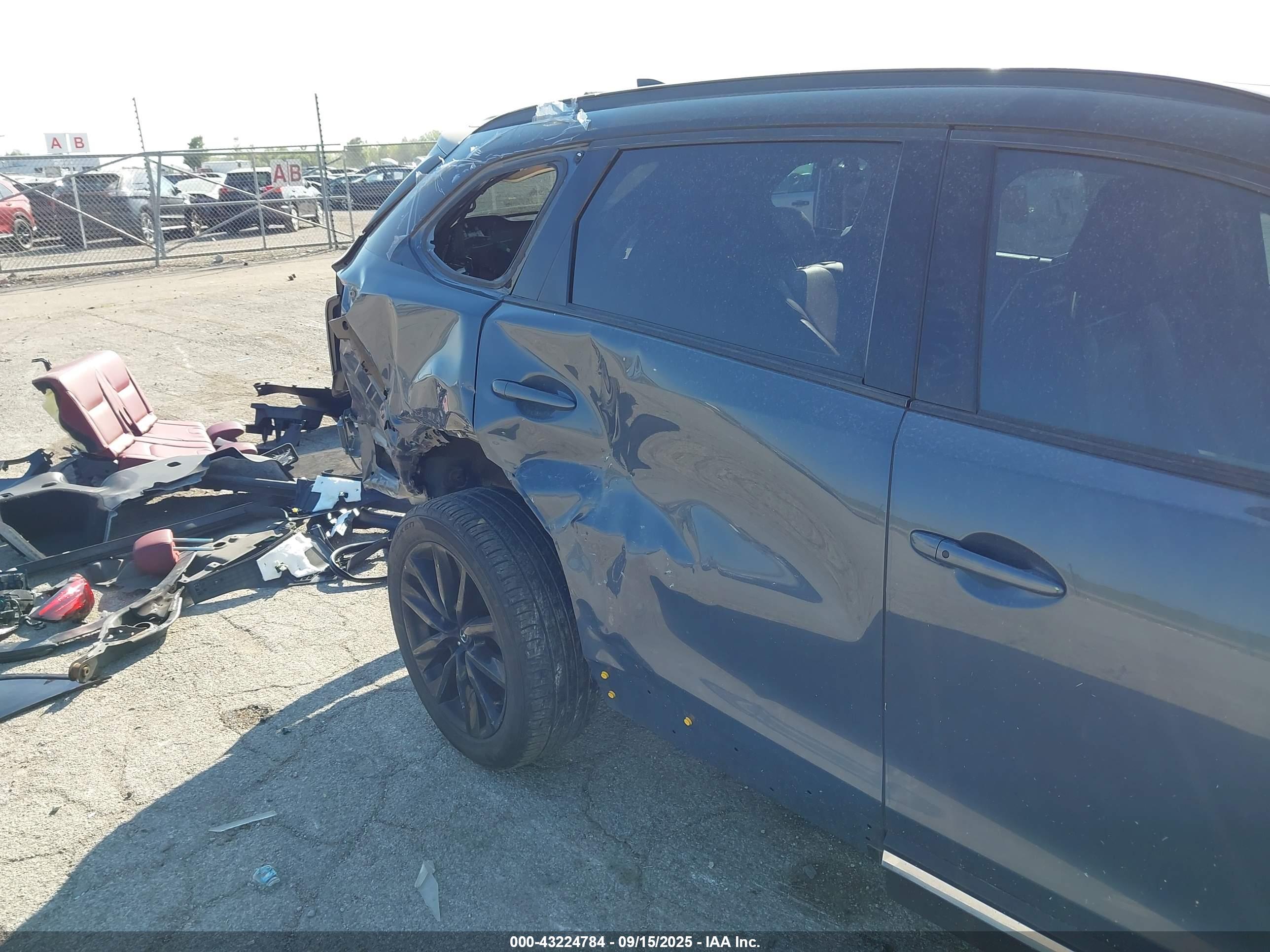 MAZDA CX-9 image 6