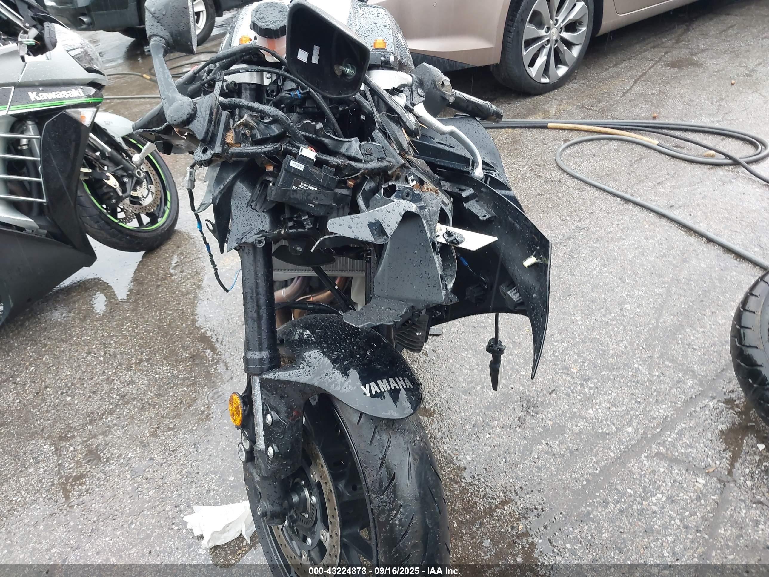 YAMAHA YZFR7 image 5